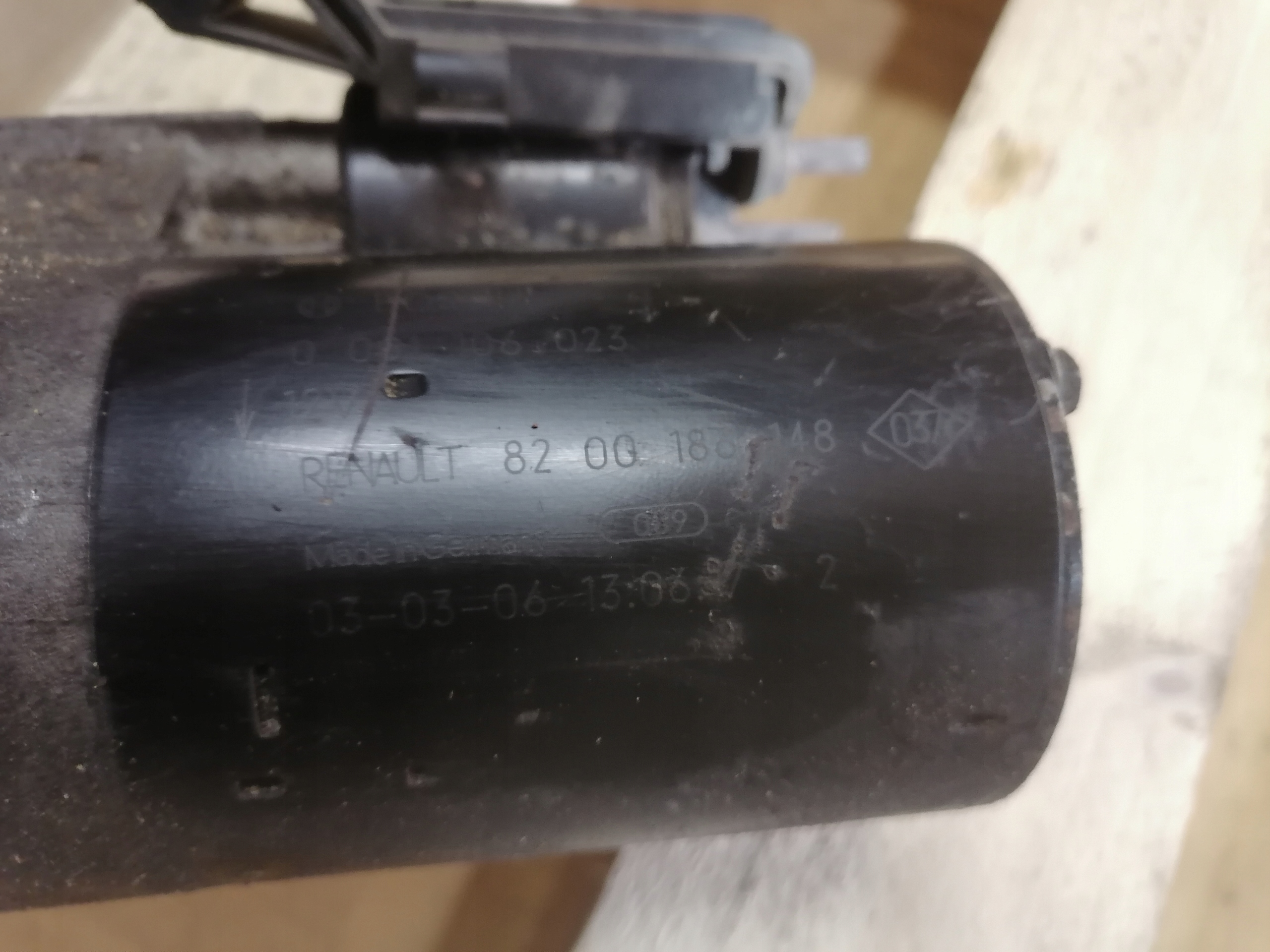 RENAULT MEGANE II 1.9 DCI starter 8200186148