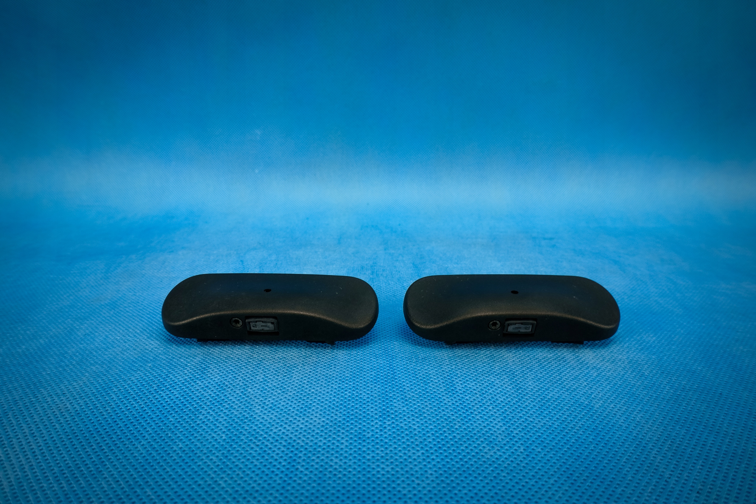 Spryskiwacze maski Audi A6 4G 4G0955987A 4G0955988A