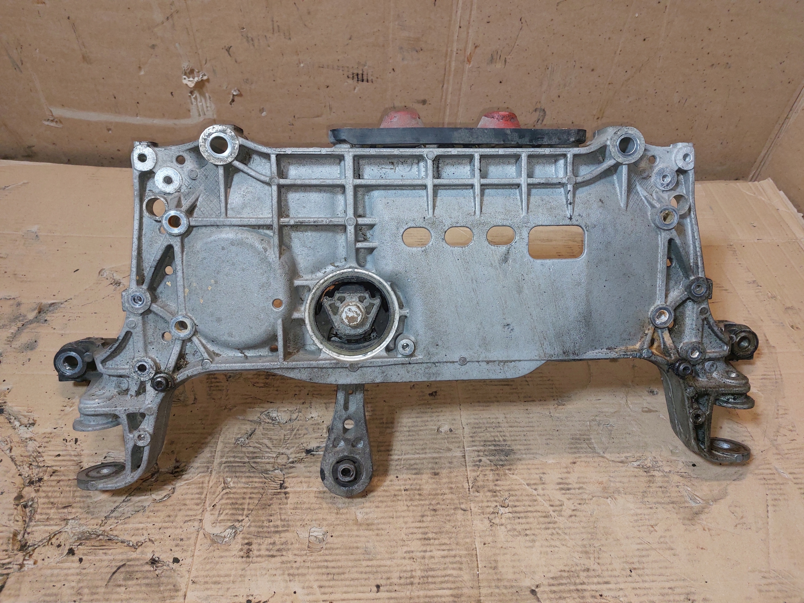 axle beam front VW TIGUAN and