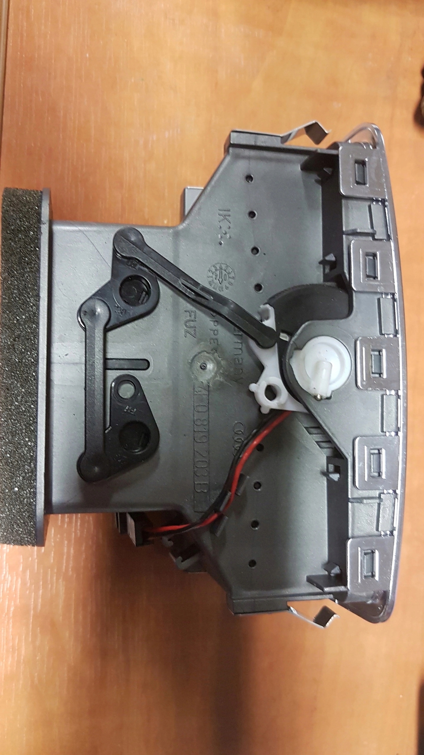 grid air conditioning devices rear part AUDI A6 C6 4F0819203B