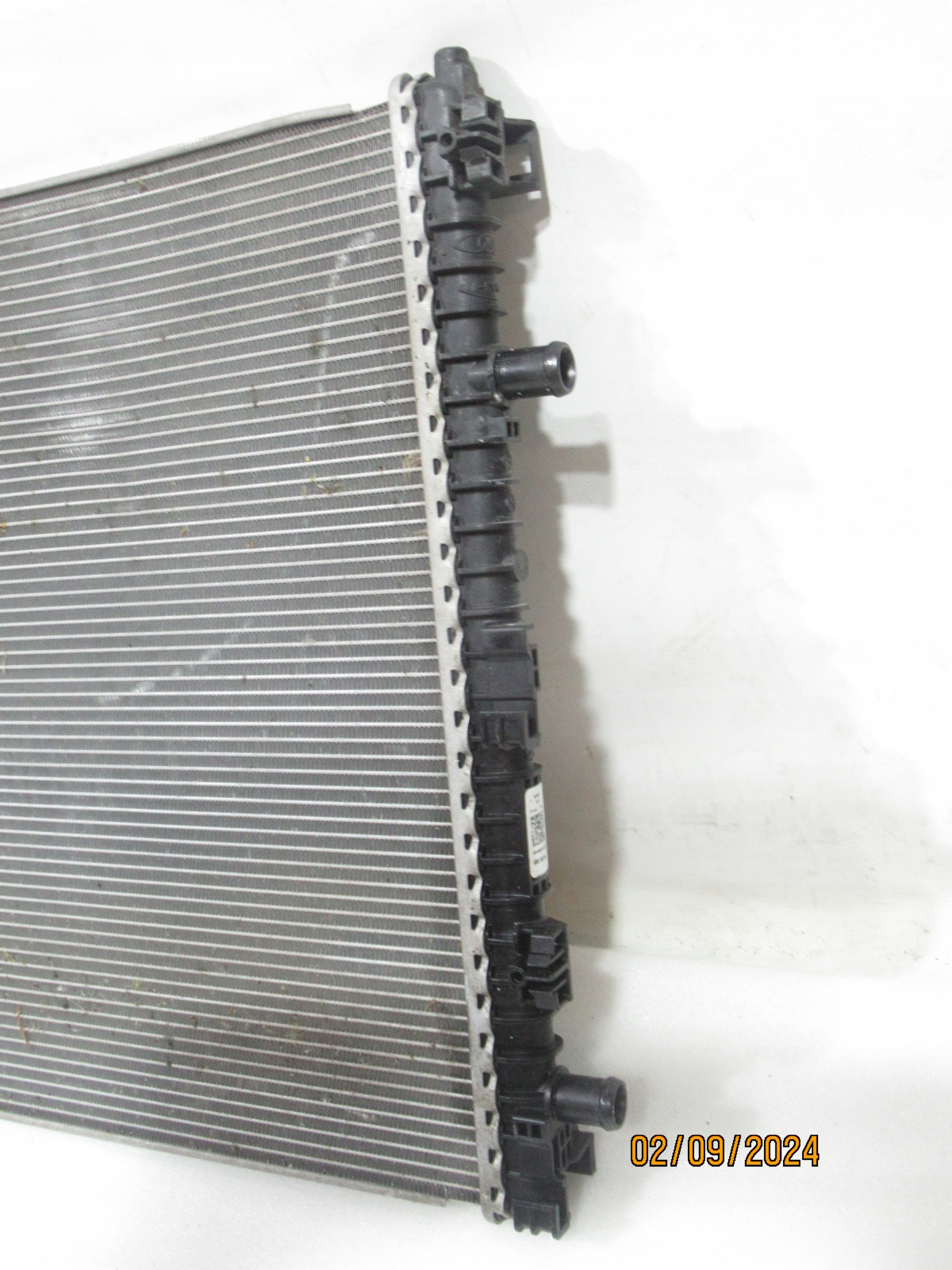 CHŁODNICA AUDI Q7 A6 C8 Q5 A4 4M0145804T Typ samochodu Samochody osobowe