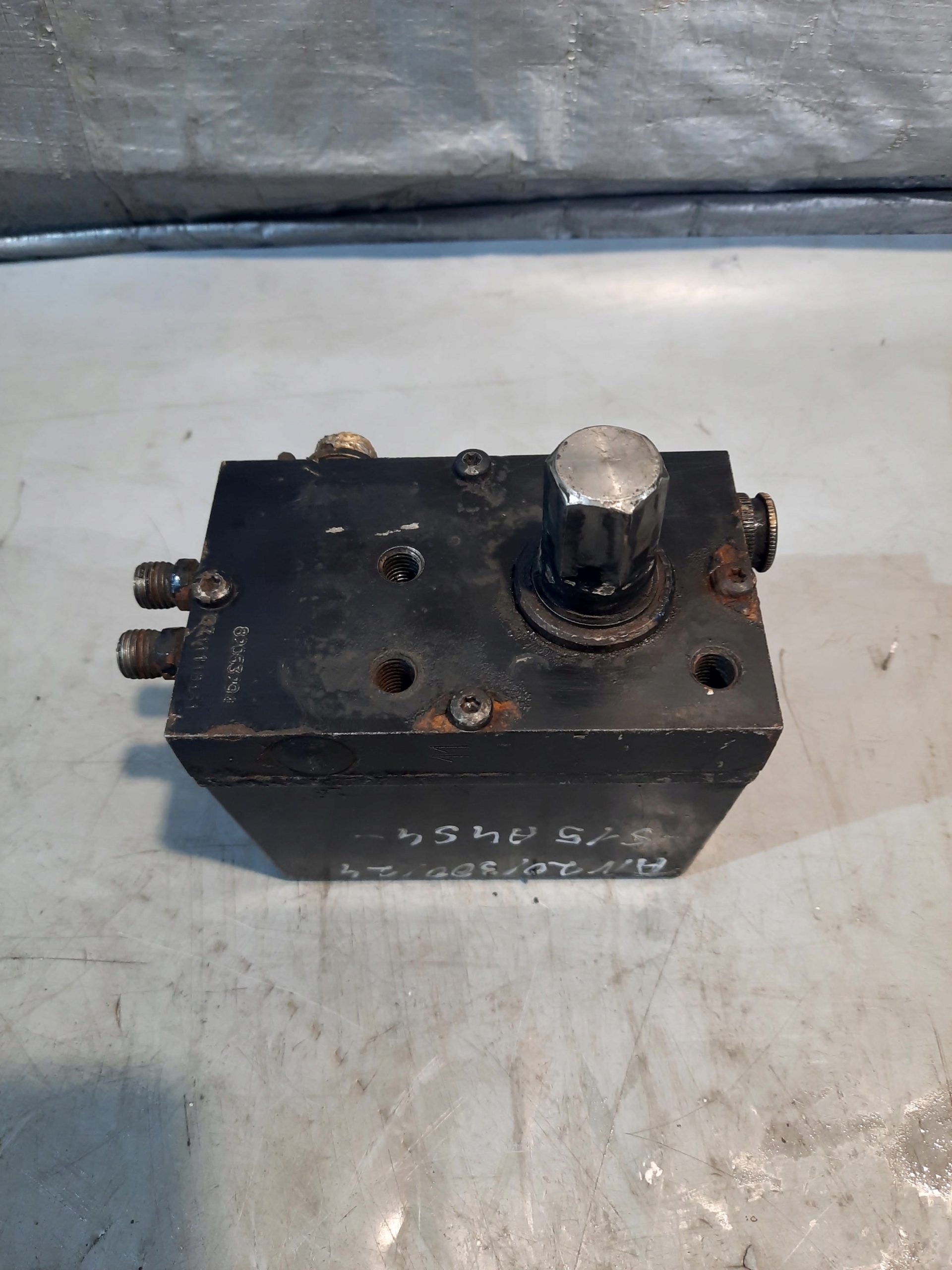 RENAULT PREMIUM 07R pump lifting cabs 82053294