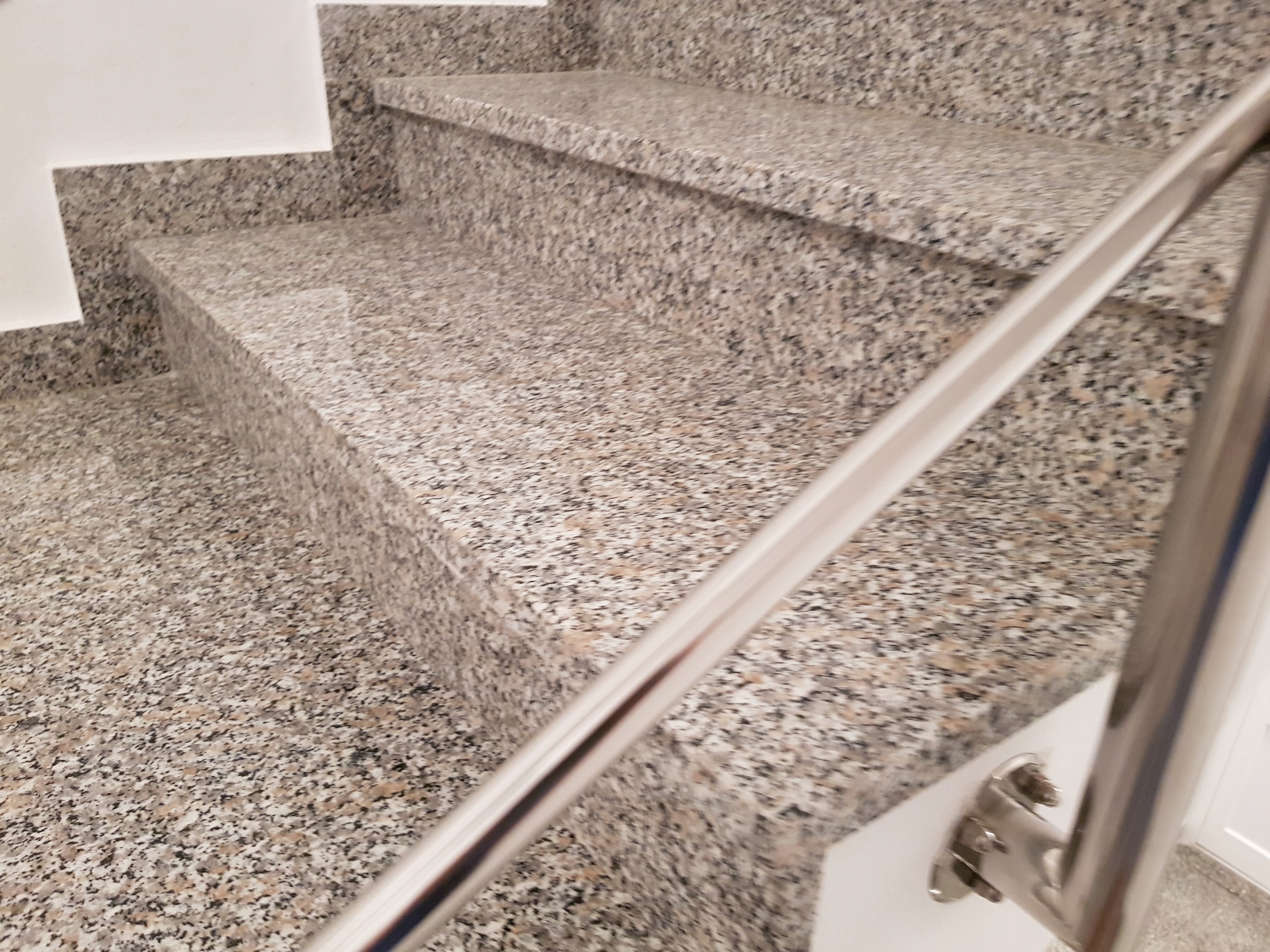 61X8X1 G664 GRANITOWY COKÓŁ POLER Marka Projectsone