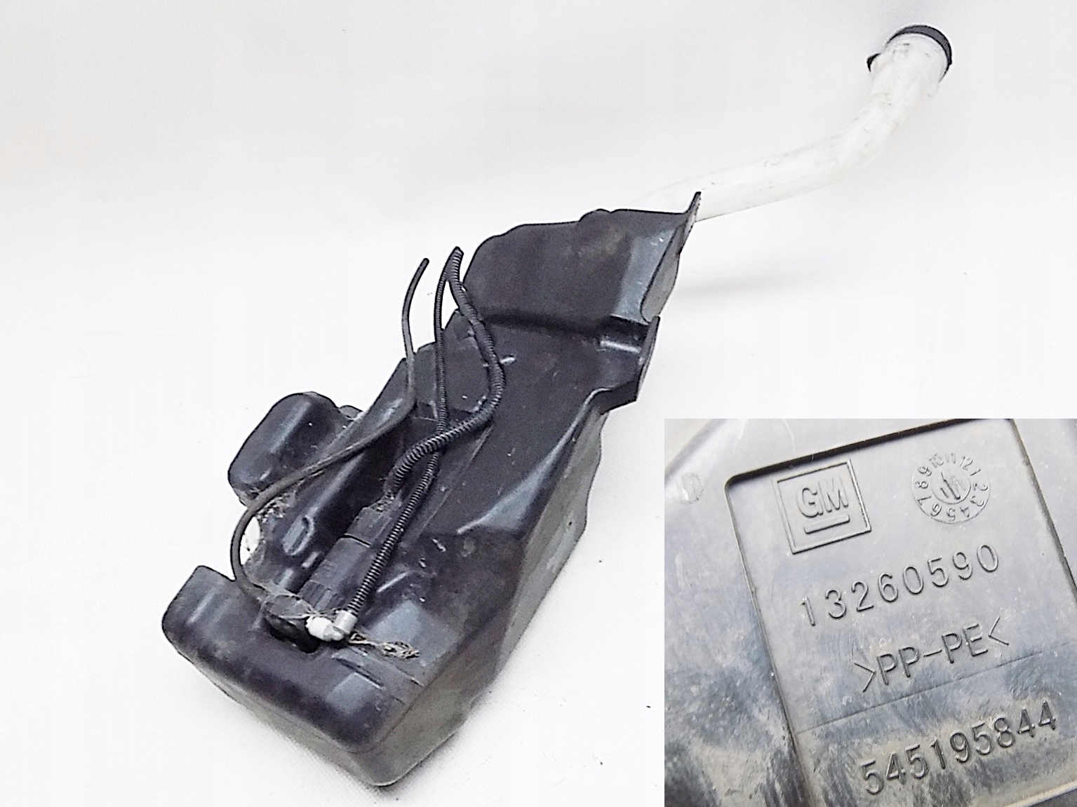 13260590 - Бачок омивача-Chevrolet ORLANDO 10-18