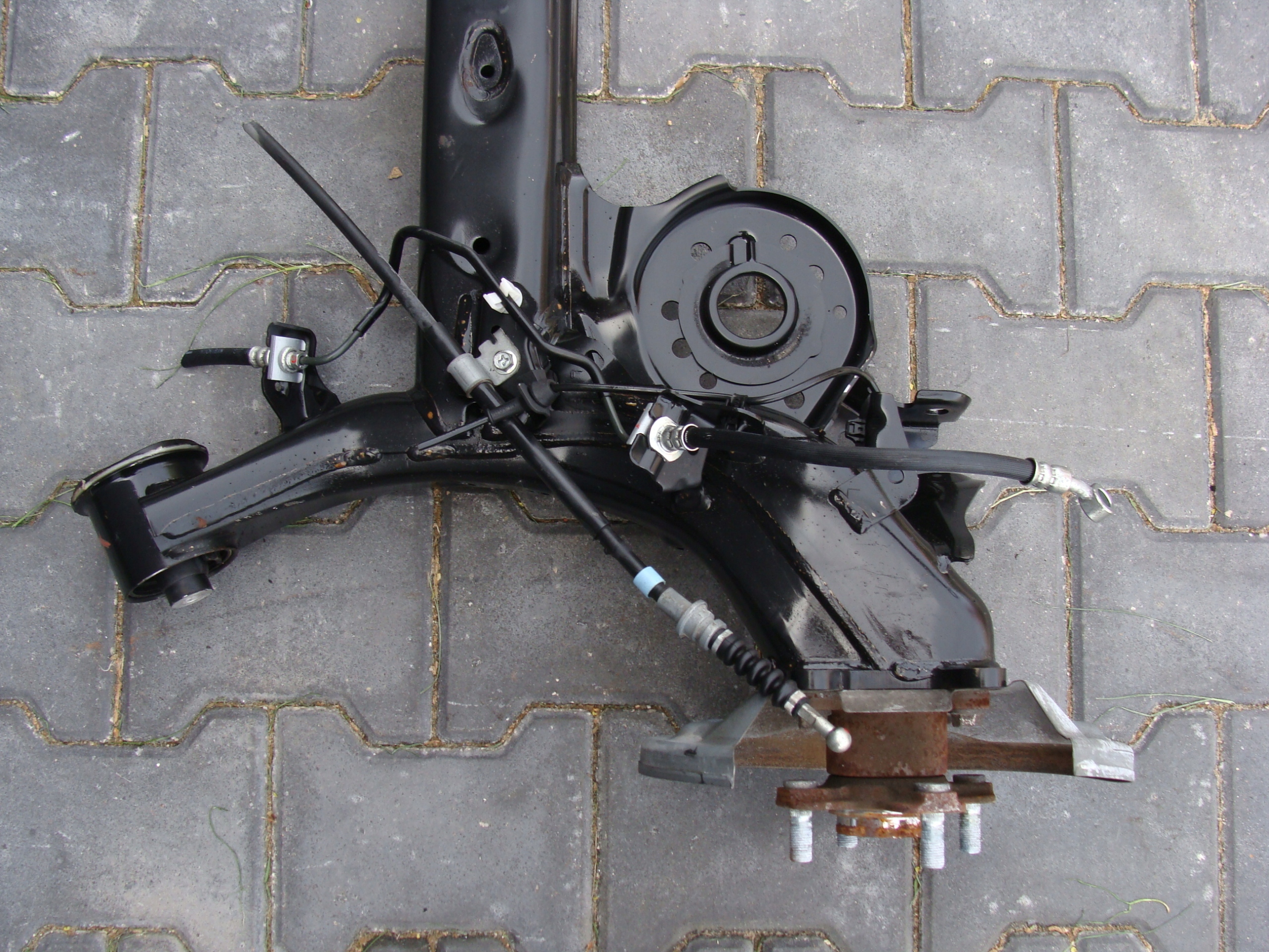 BELKA OŚ TYLNA SUZUKI VITARA III SUZUKI SX4 S-CROSS 4WD AWD 4X4 TARCZA !!!! Typ samochodu 4x4/SUV Samochody osobowe