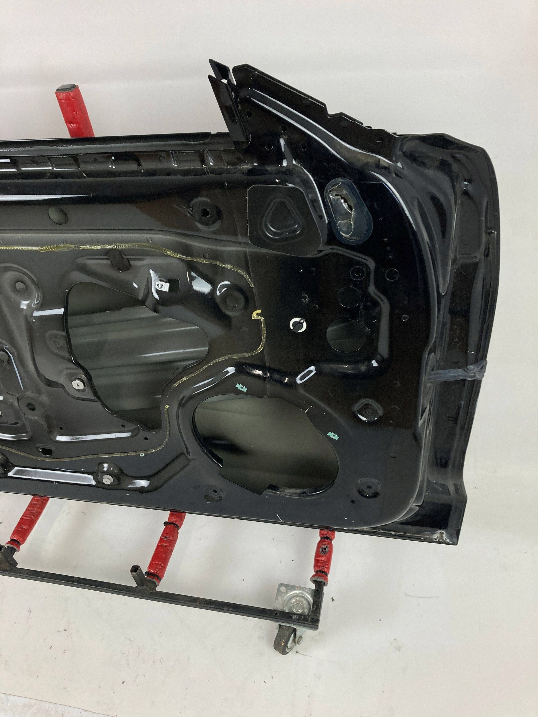 Chevrolet Camaro door left driver´s 2016-2024 OEM