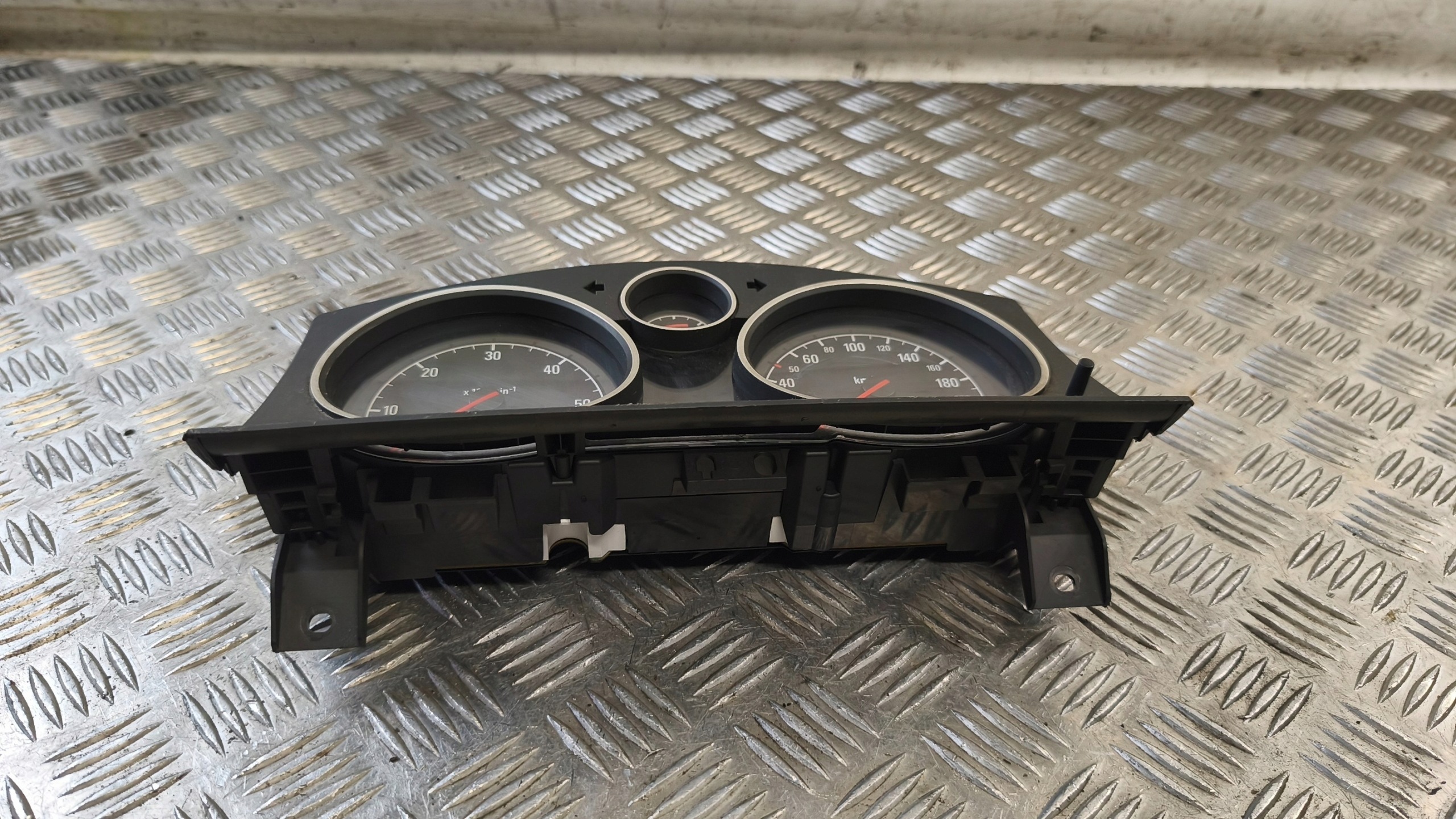 dials dials OPEL ASTRA H 2005r 1.7CDTI 13172012