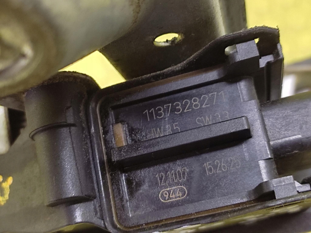 PEUGEOT 308 window regulator left rear part
