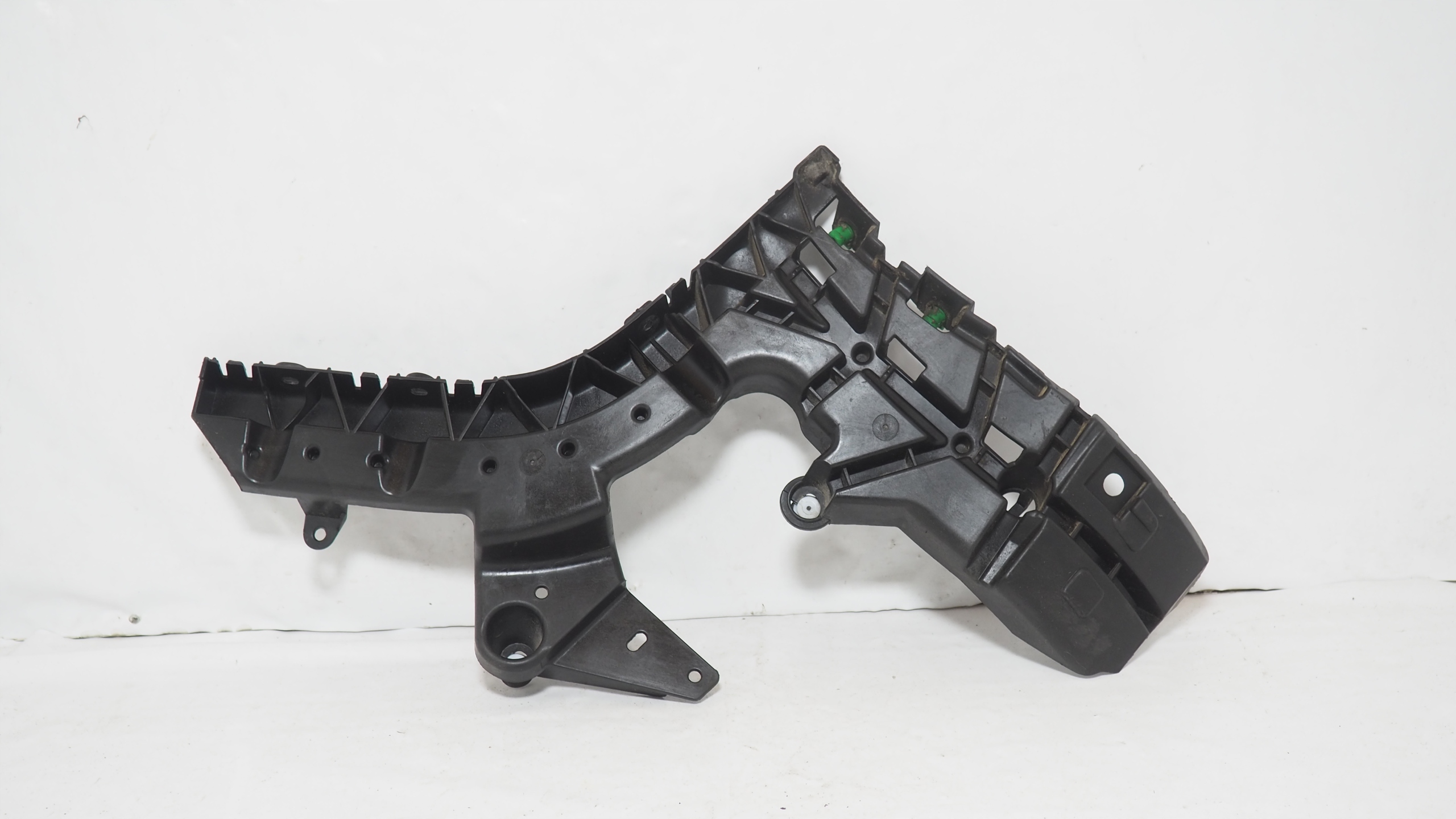 Volvo V60 II bumper bracket right rear part 32390720