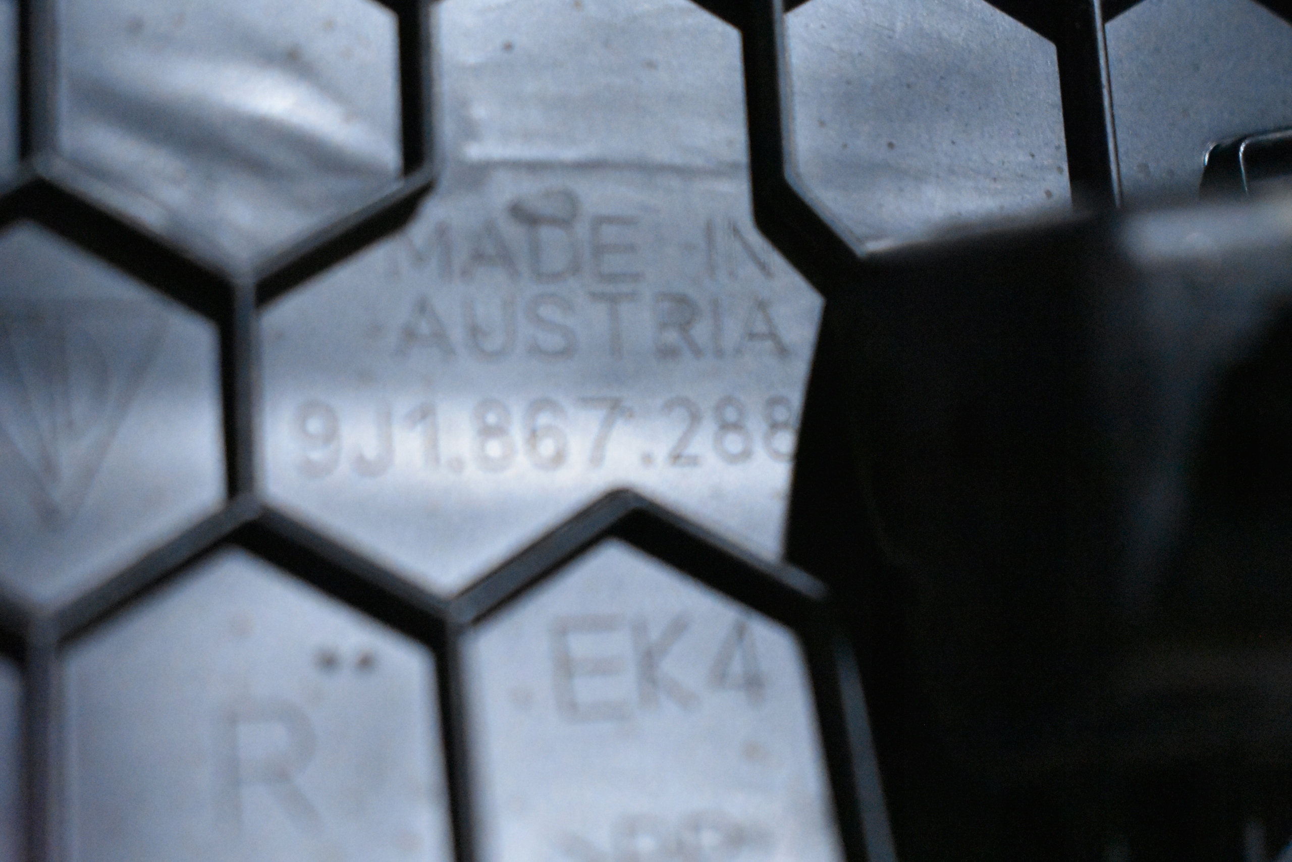 side cover SLUPKA C right PORSCHE TAYCAN 1 9