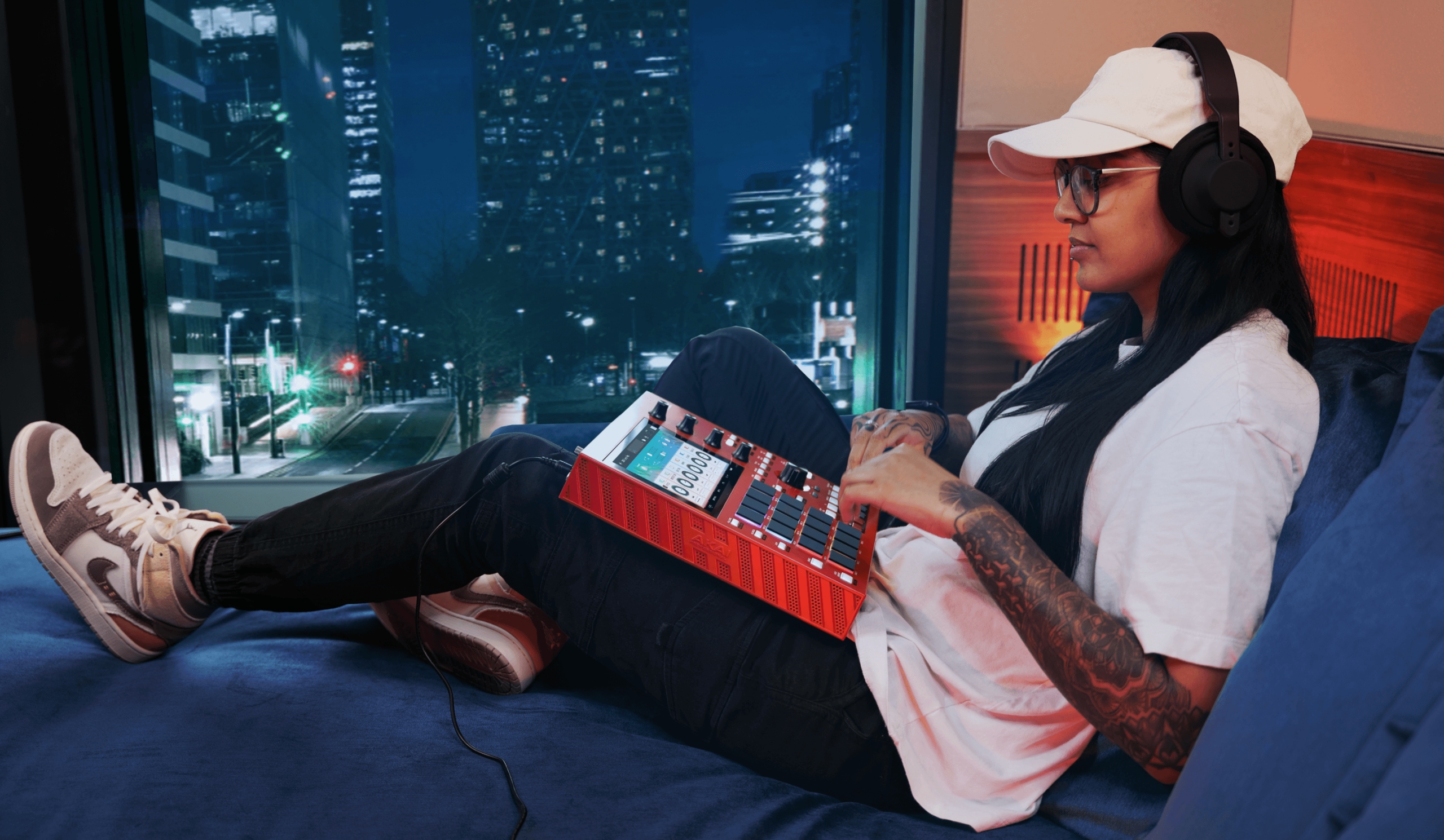 AKAI Professional MPC One+ Stacja robocza Sampler Informacje o bezpieczeństwie CE WEEE