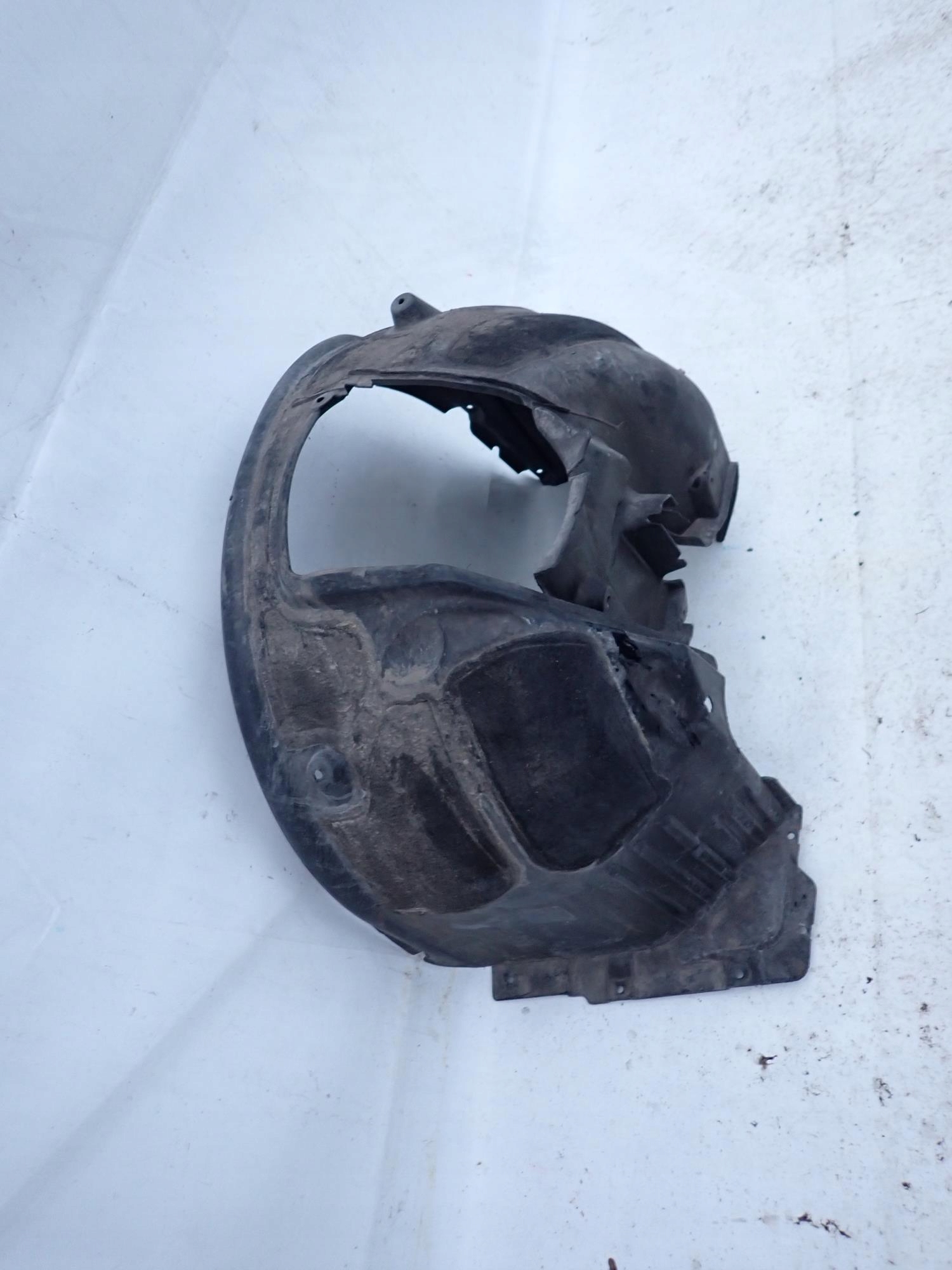 BMW 5 E60 E61 03-10 mudguard front front left