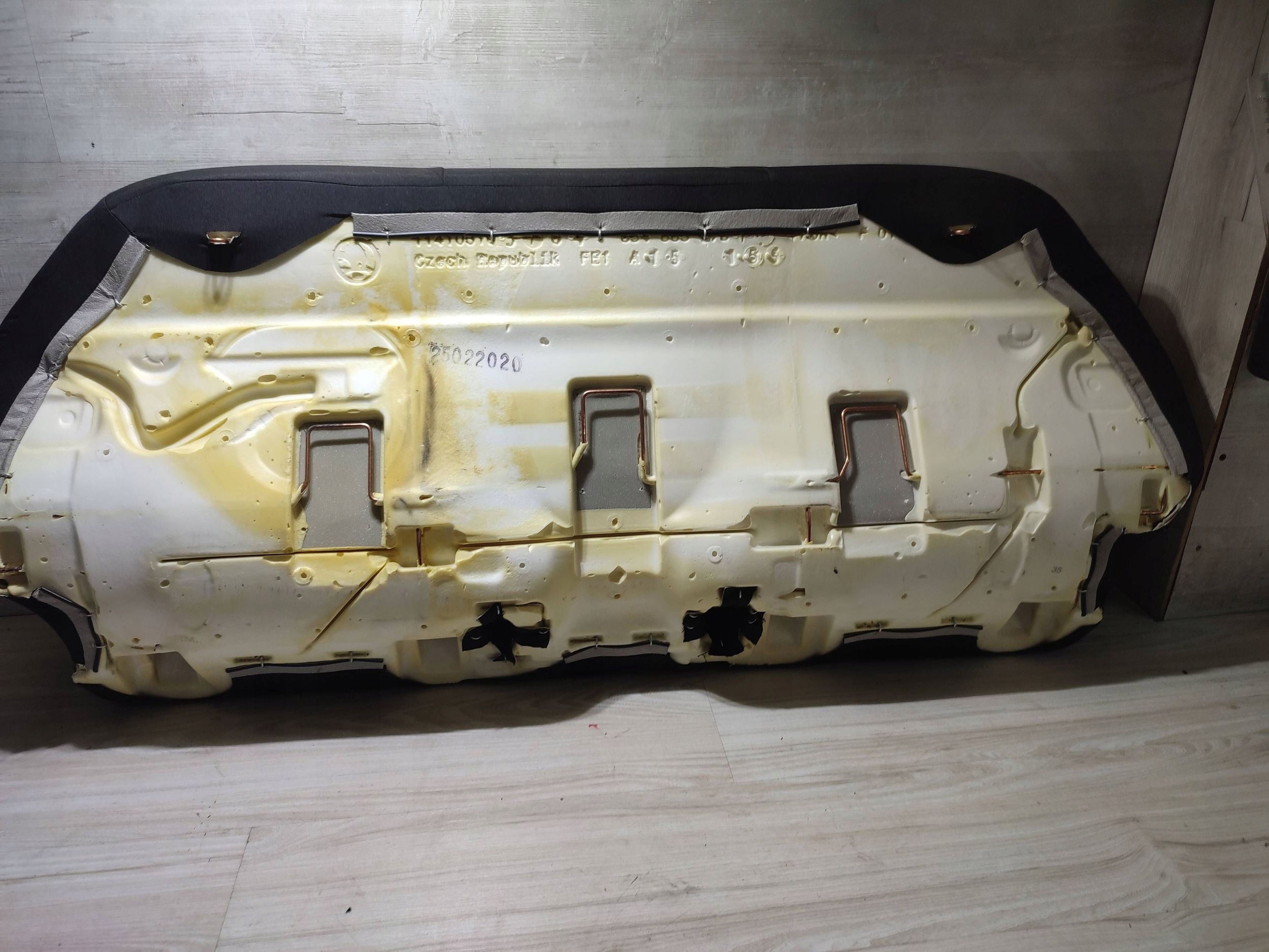 SKODA SCALA 2020 дивана зад