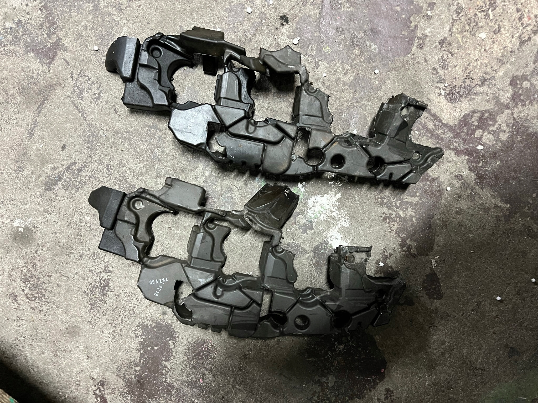 BM5G9U550AA BM5G-9U550-AA - ВЕРХНЯЯ КРЫШКА FORD FOCUS VOLVO MK3 1.6 ECOBOOST