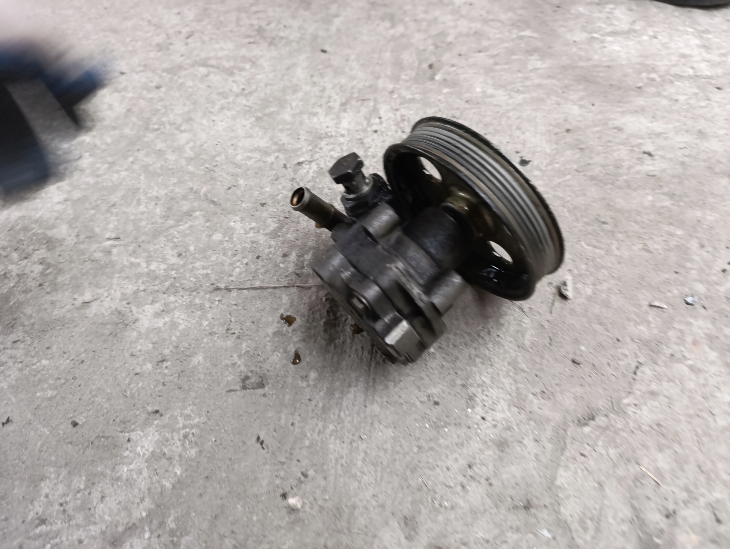 servo pump Audi A4 B6 8E 8H 2.0 8E0145153ES