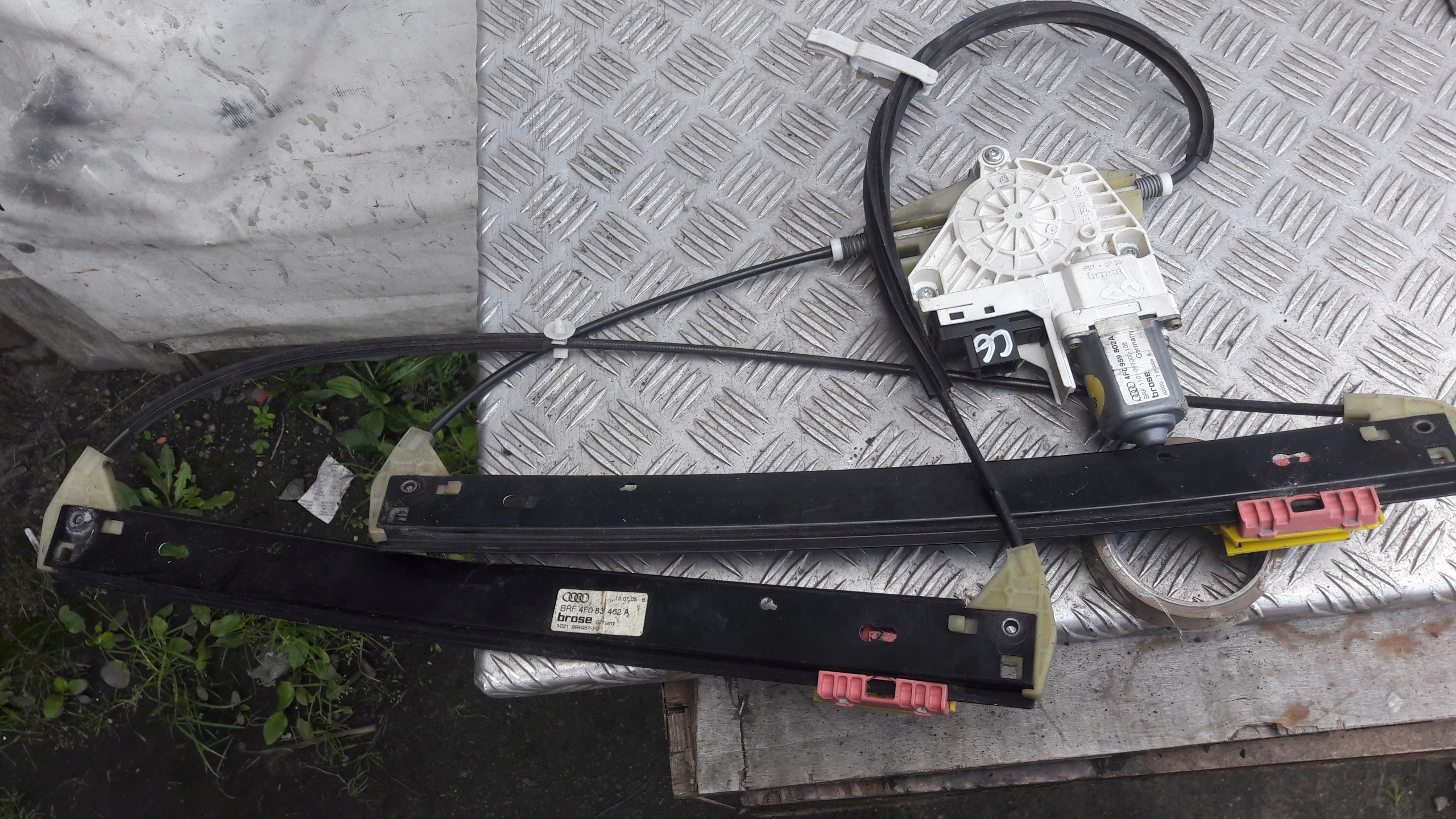 AUDI A6 c6 window regulator left front SILNICZK 4f0959801d