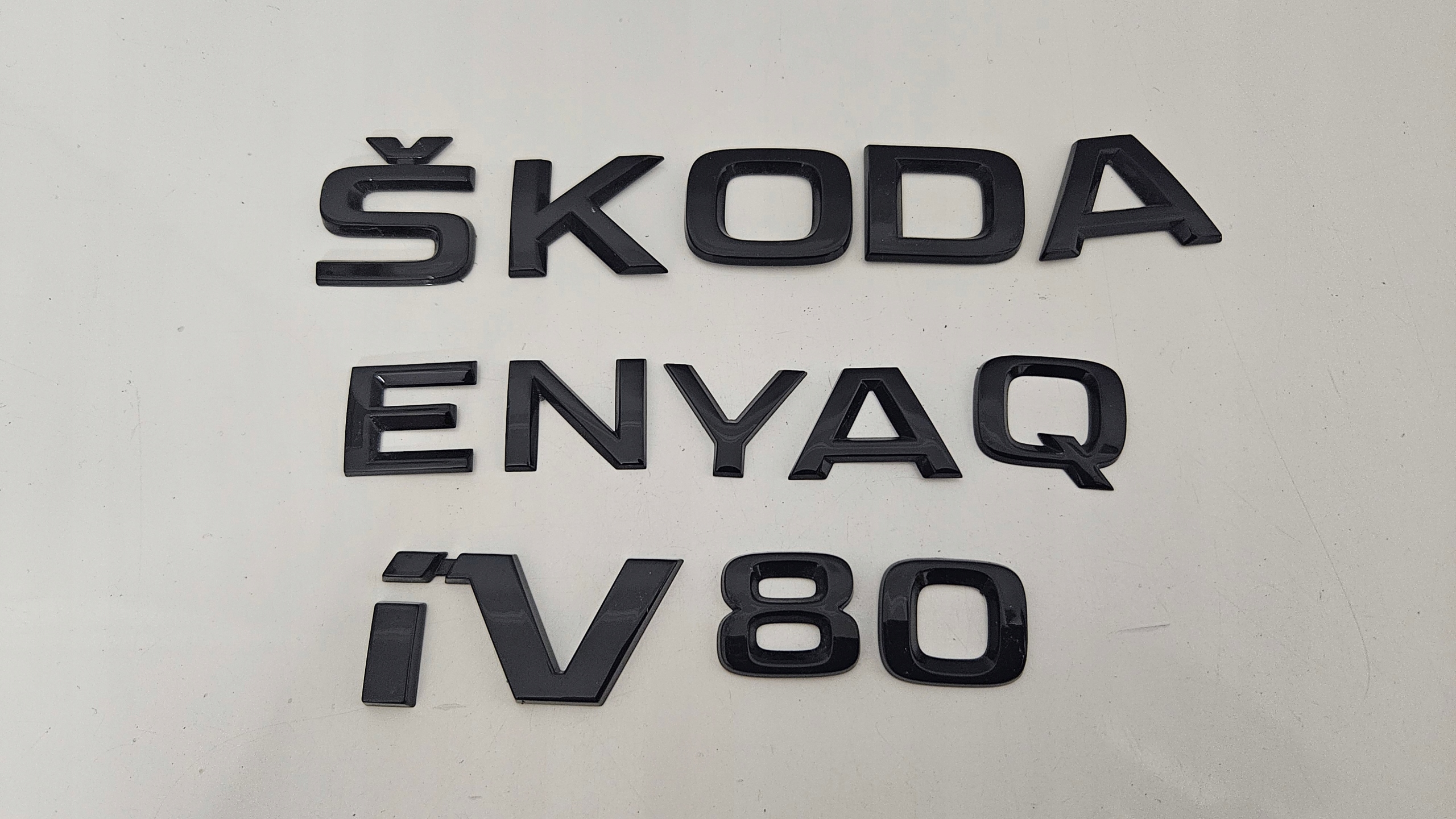 SKODA ENYAQ IV 80 2020-2024 EMBLEMAT NAPIS