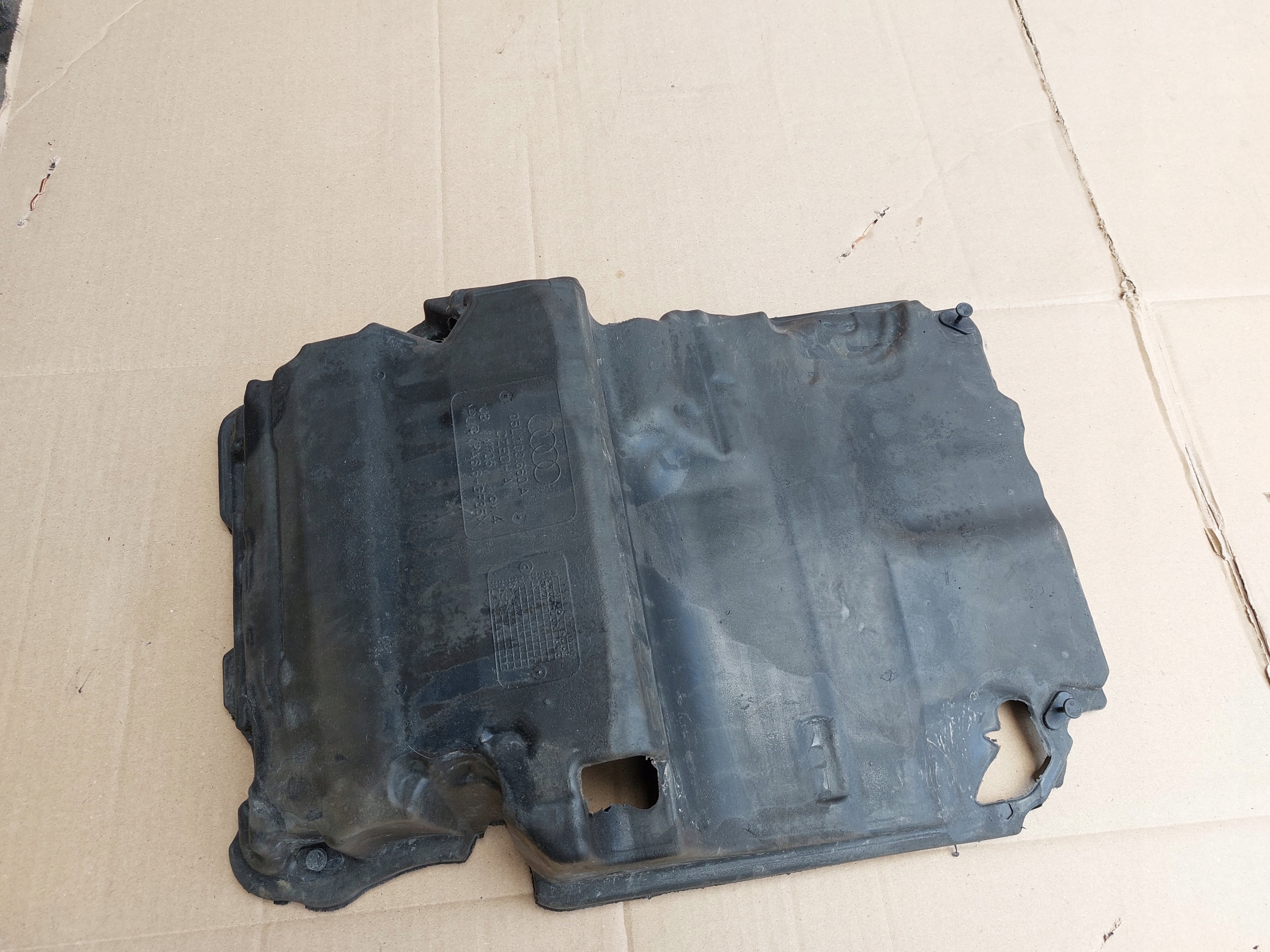 Blende Abdeckung MISKI AUDI A4 B9 A5 2.0 TDI DFB 05L103660A