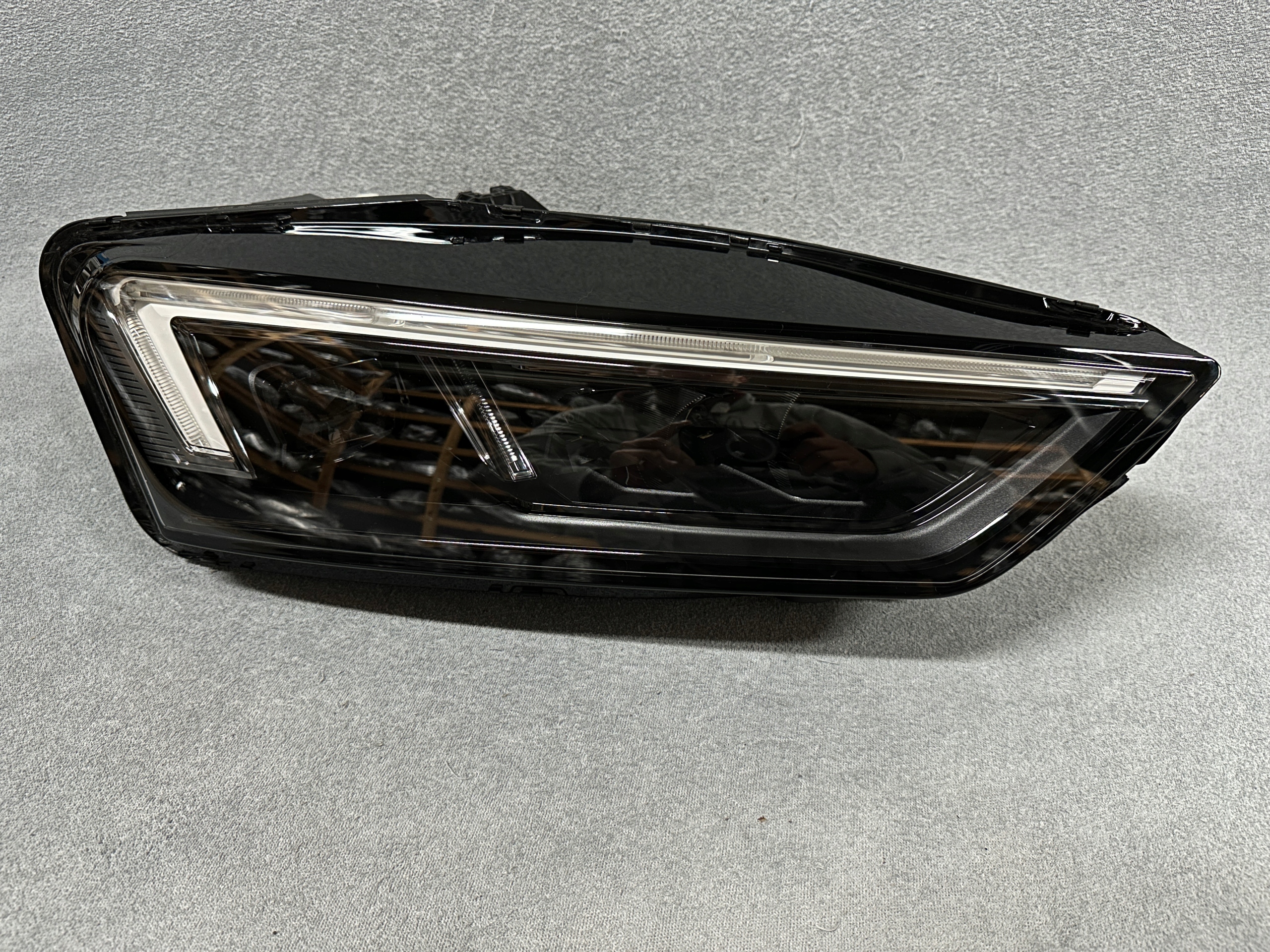 ФАРА AUDI R8 ПОВНИЙ КОМПЛЕКТ LEDs0941034k ЄВРОПА ПРАВА
