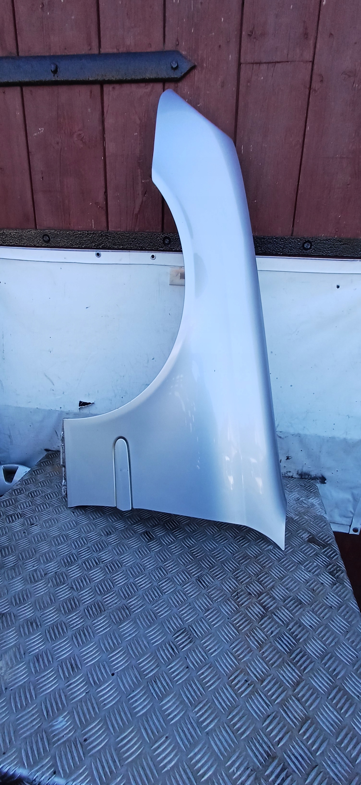 MERCEDES W203 fender left front 775 LIFT