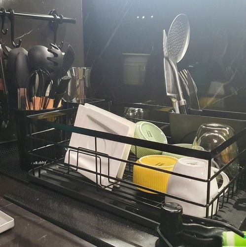 OCIEKACZ DO NACZYŃ SUSZARKA STOJĄCA CZARNA POJEMNA TALERZE SZTUĆCE Kolor czarny