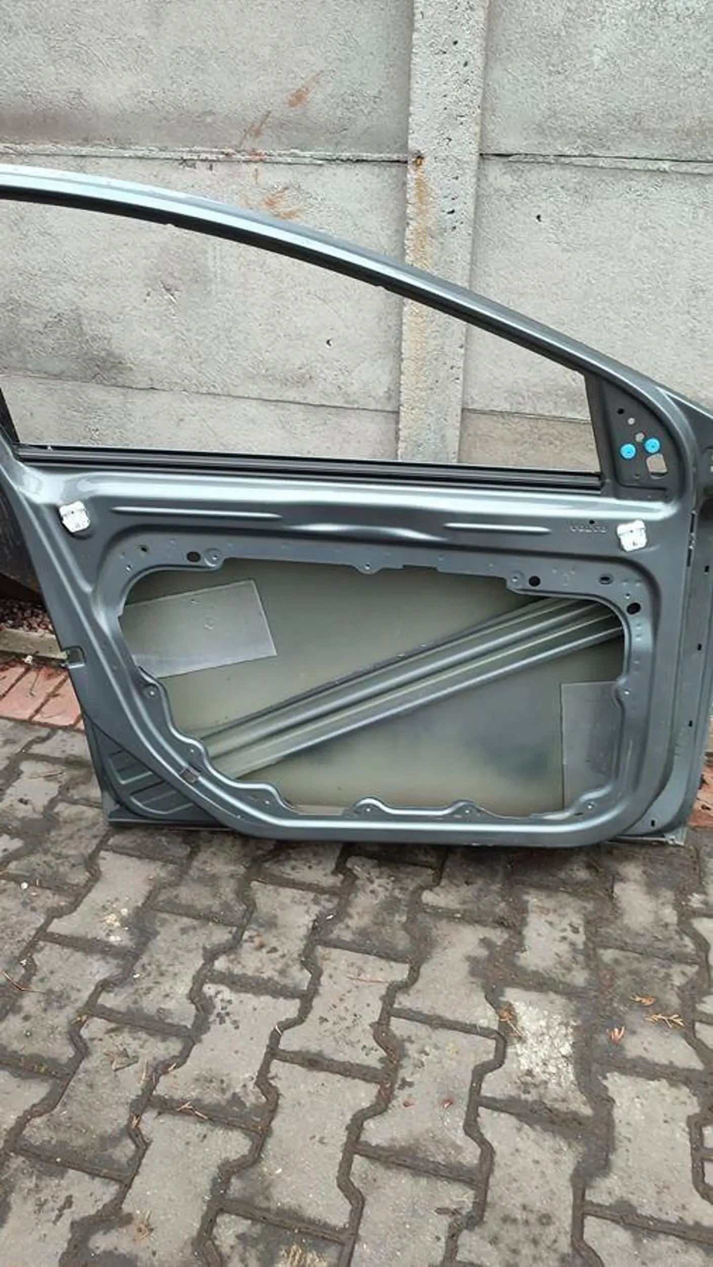 Volvo V40 2018 front side left door