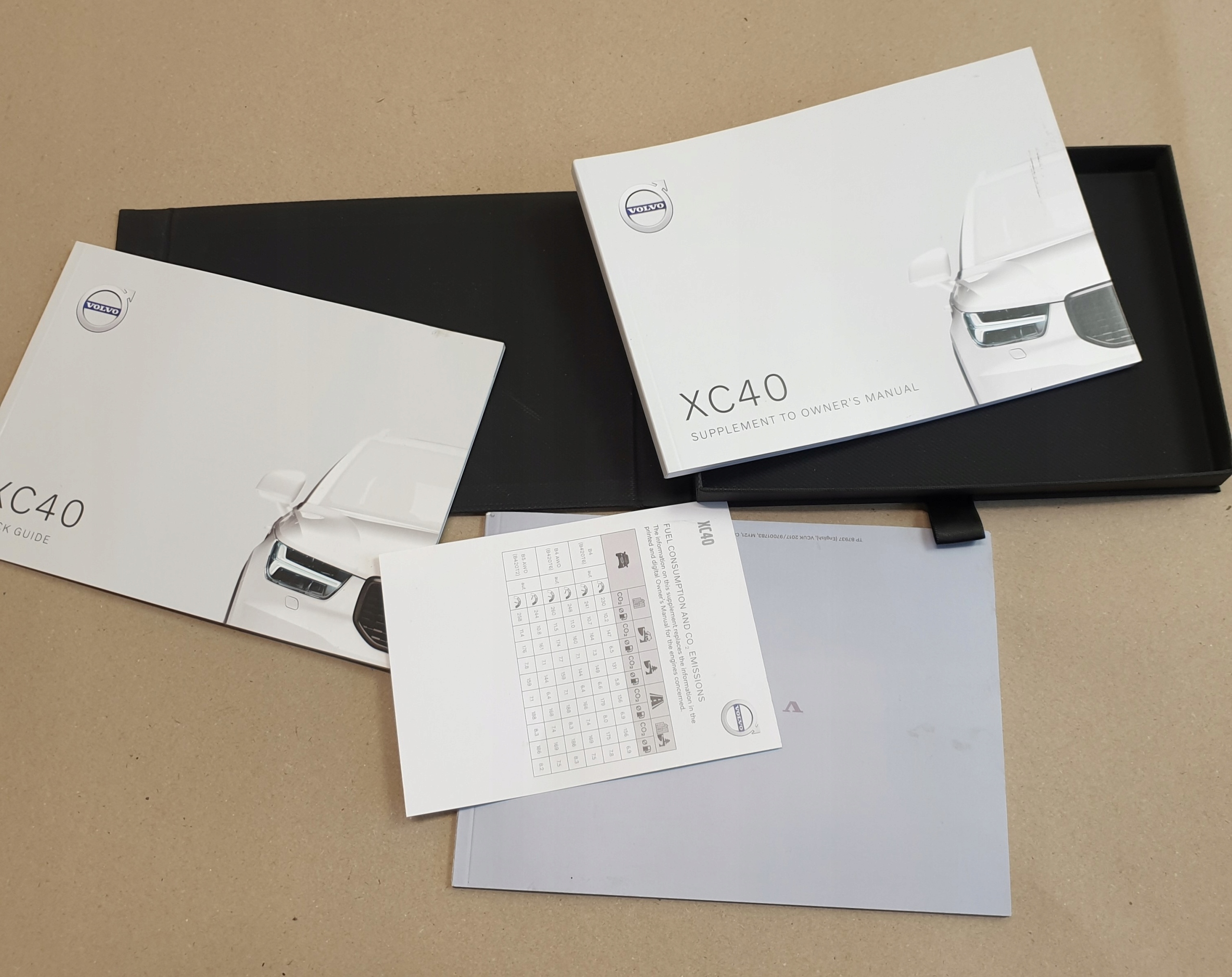 INSTRUKCJA OBSŁUGI KSIĄŻKA JEZYK ANG VOLVO XC40 OE Marka Volvo