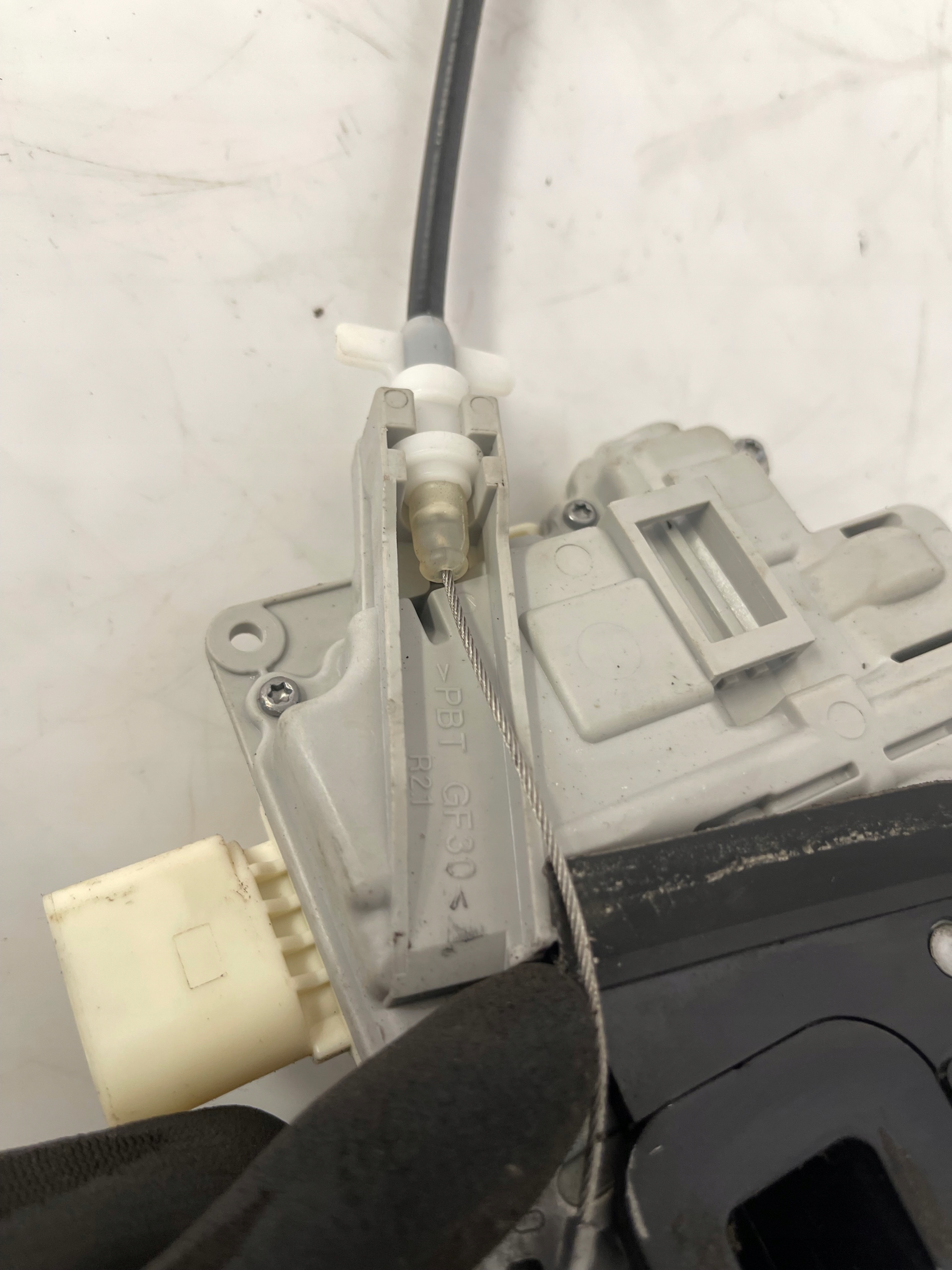 VW PASSAT B7 lock door right front 3C1837016A
