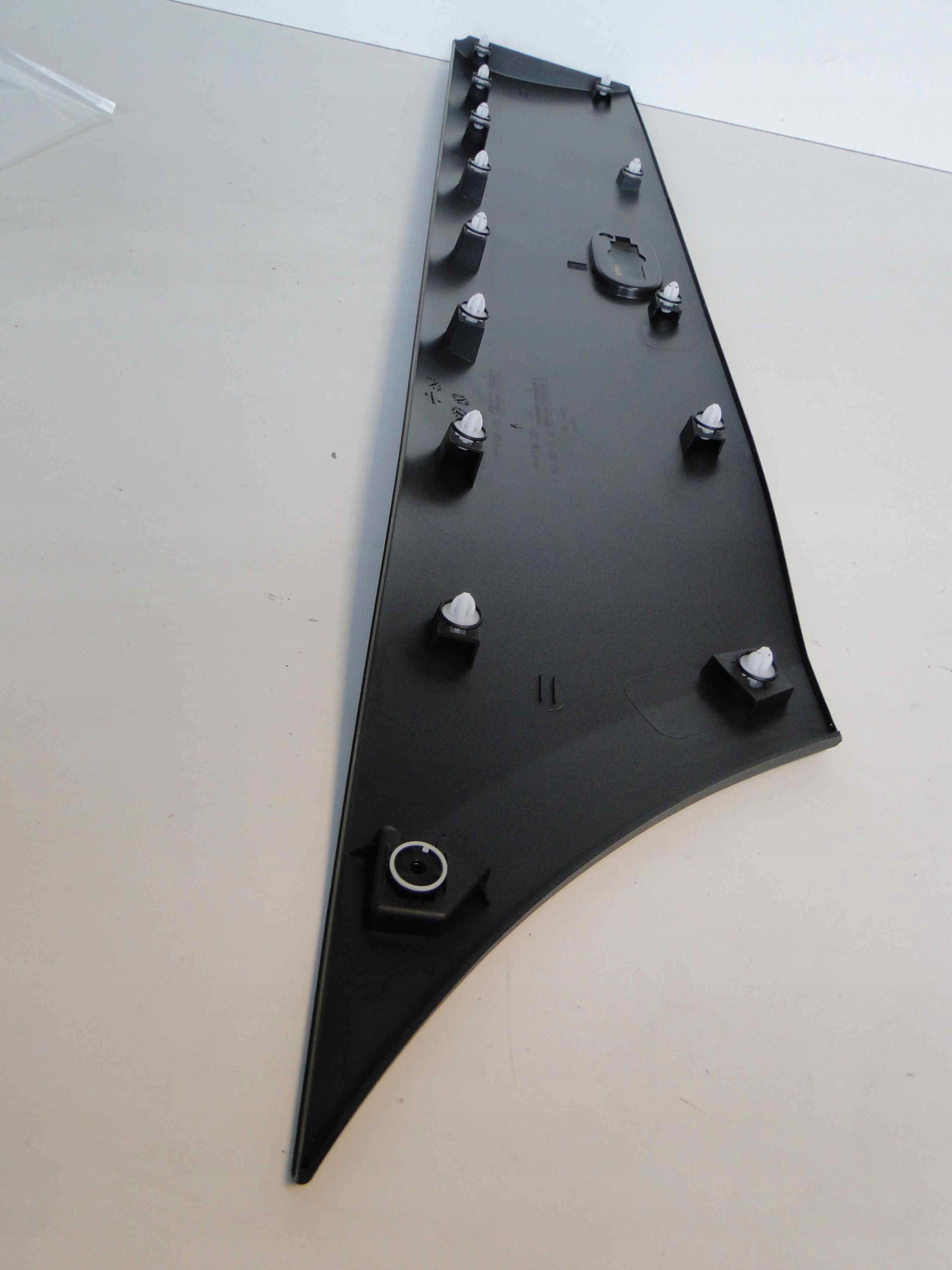 MERCEDES SPRINTER W907 907 LISTWA LEWA TYLNA Strona zabudowy lewa