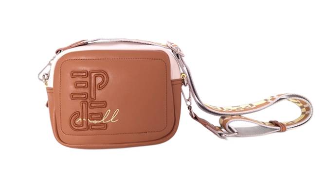 Crossbody kabelka s širokým pásek Pepe Moll 251230, hnědá