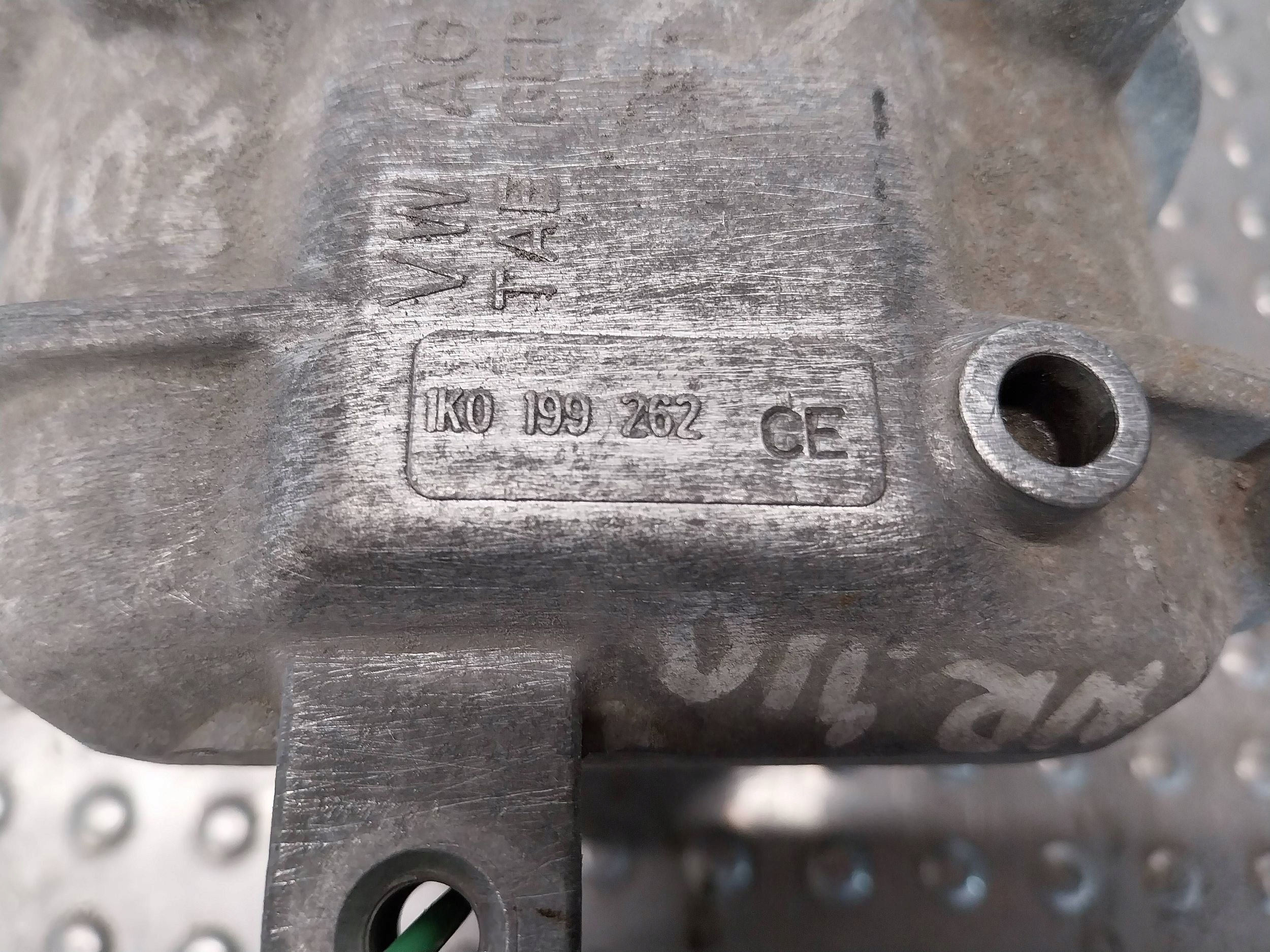 holder engine mount 1K0199262CE VW PASSAT B6 B7 CC 2.0 TDI