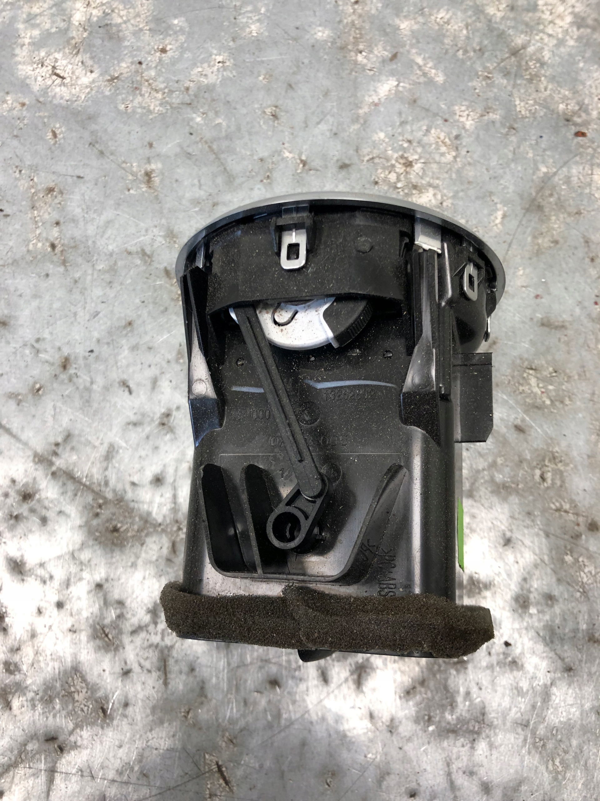 grid air conditioning devices OPEL MERIVA B 13262802