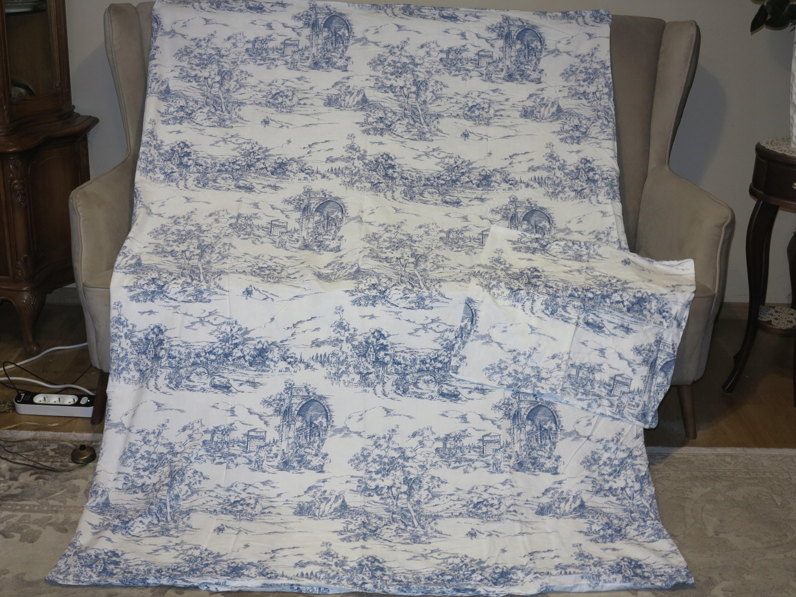 KOMPLET UROCZEJ ANGIELSKIEJ POŚCIELI W SCENKI RODZAJOWE, 100% COTTON