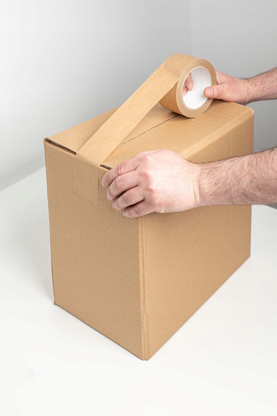 TAŚMA PAPIEROWA PAKOWA EKO EKOLOGICZNA SAMOPRZYLEPNA KLEJĄCA + NAKLEJKA Szerokość 48 mm