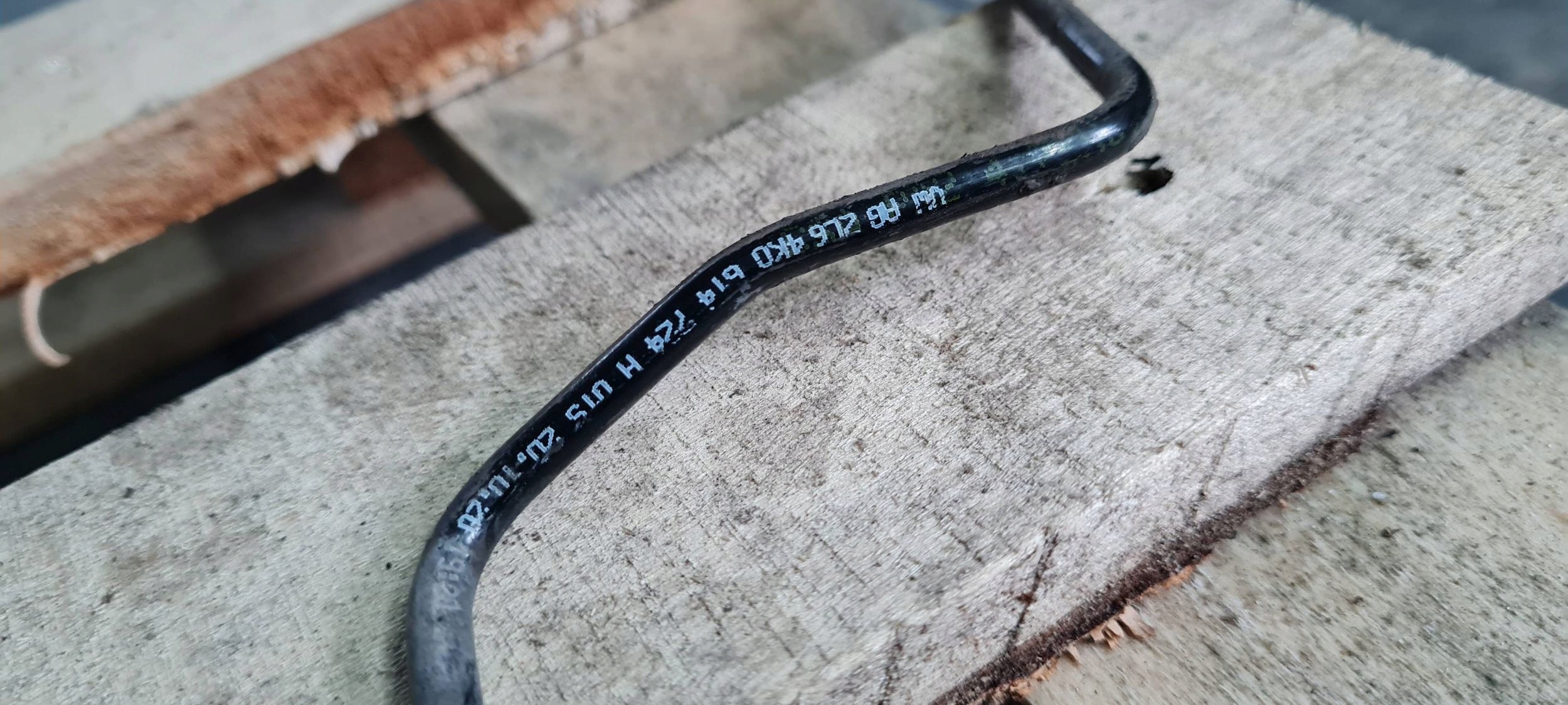 A6 C8 4K wiring hose brake wheels right front 4K0614724H A7 C8 4K