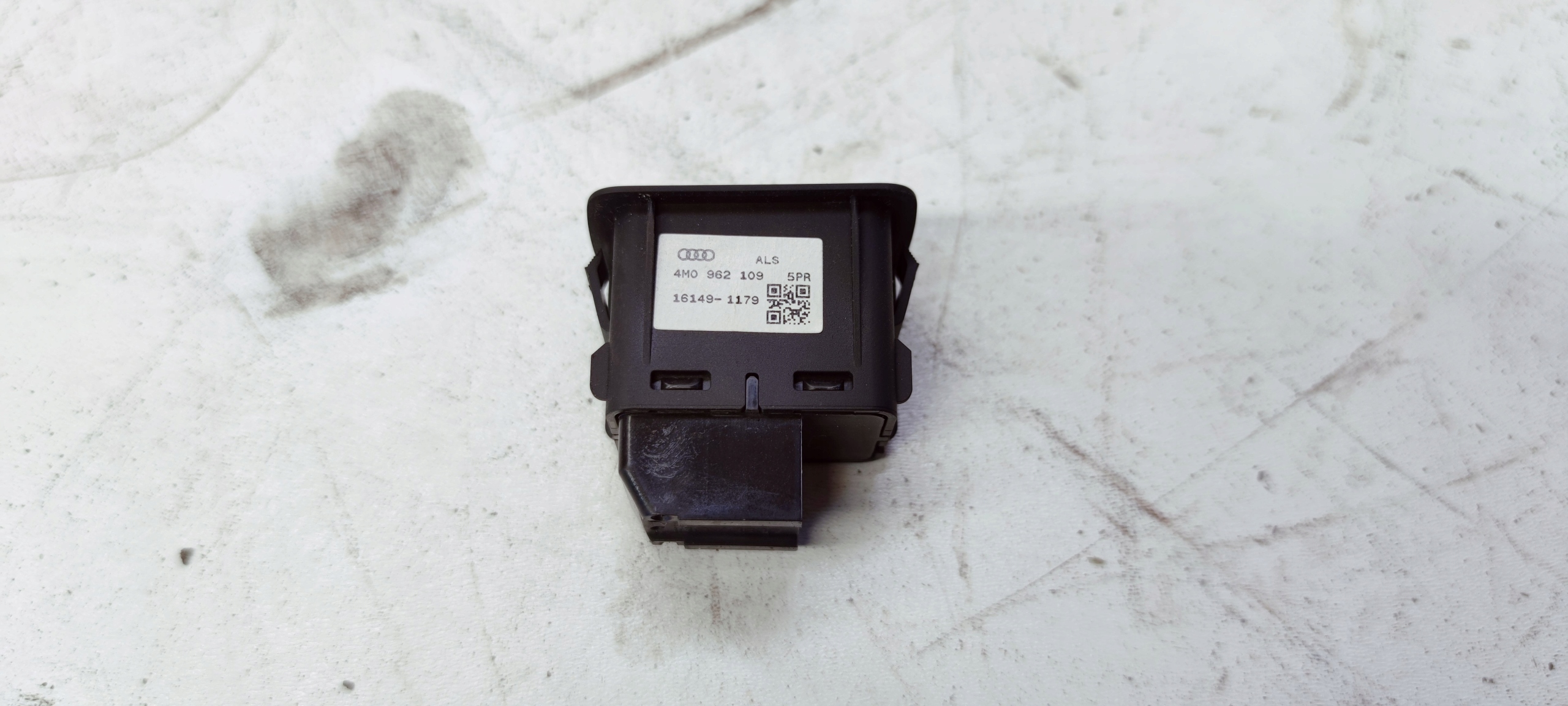 INTERRUTTORE INTERRUTTORE ALARMU AUDI A4 A6 Q7 4M0962109