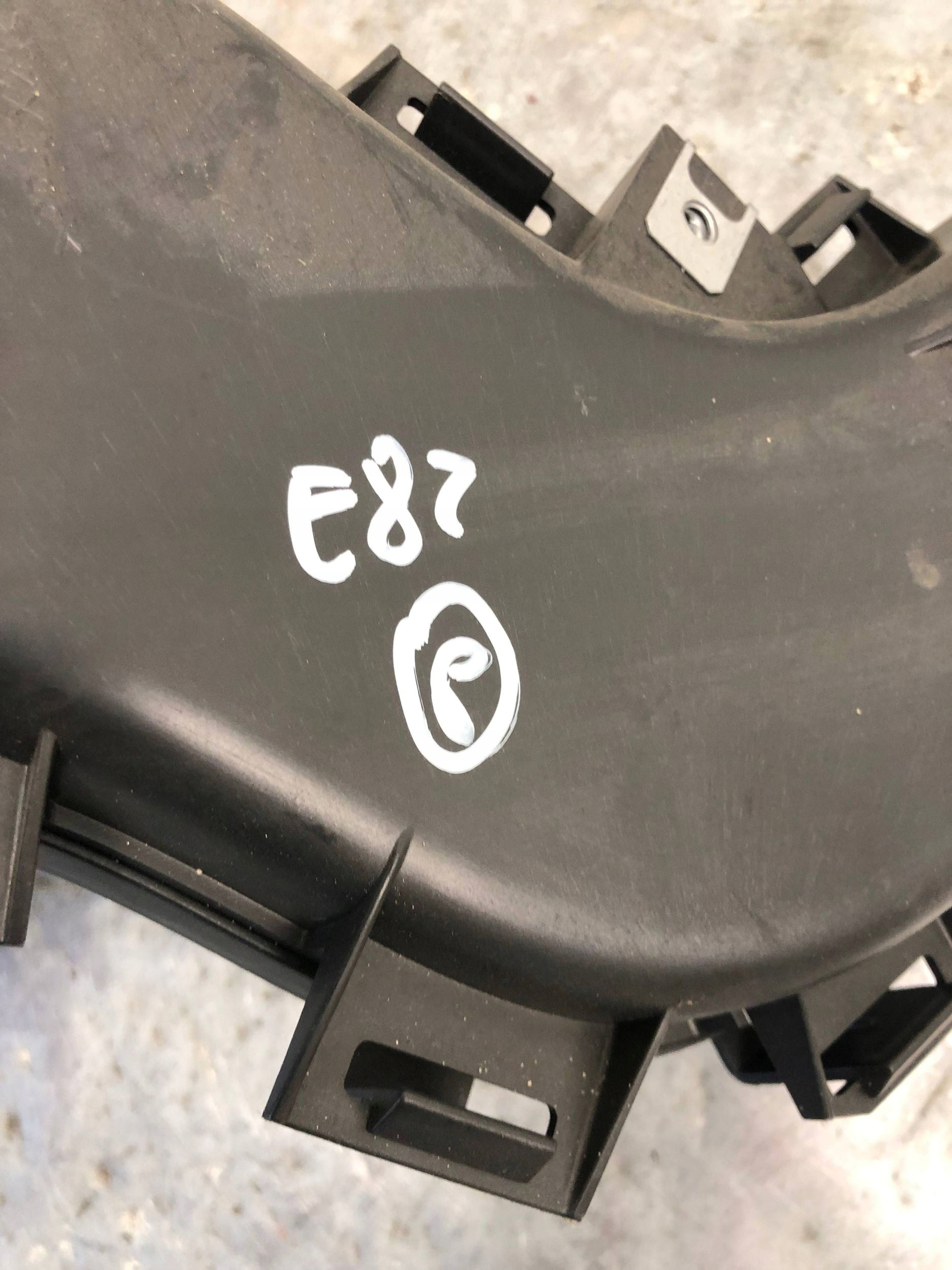 intake air hose BMW E82 8046299