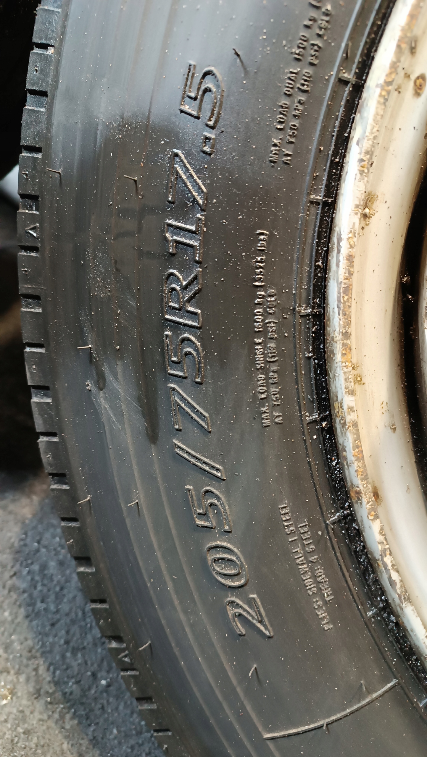 wheel disc tyre 2x R17,5 AVANT 4 SAVA 205/75 2017r