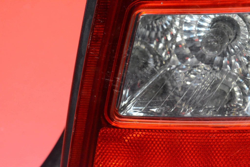 light right rear part rear 92402-2F2 KIA CERATO 1 and HB 04-06