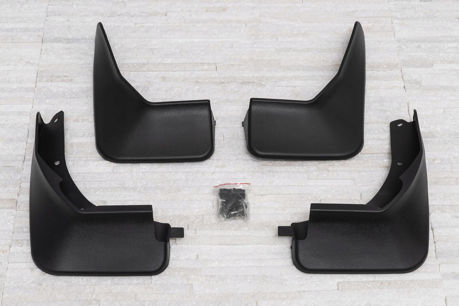 FORD FIESTA MK8 2017+ HB CHLAPACZE Strona zabudowy przód + tył