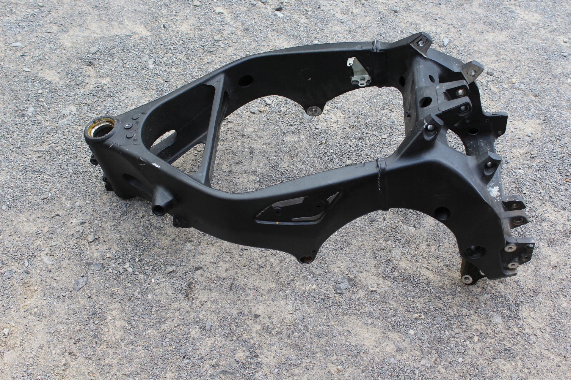 BHNJ876LL - YAMAHA FZ1 РАМКА