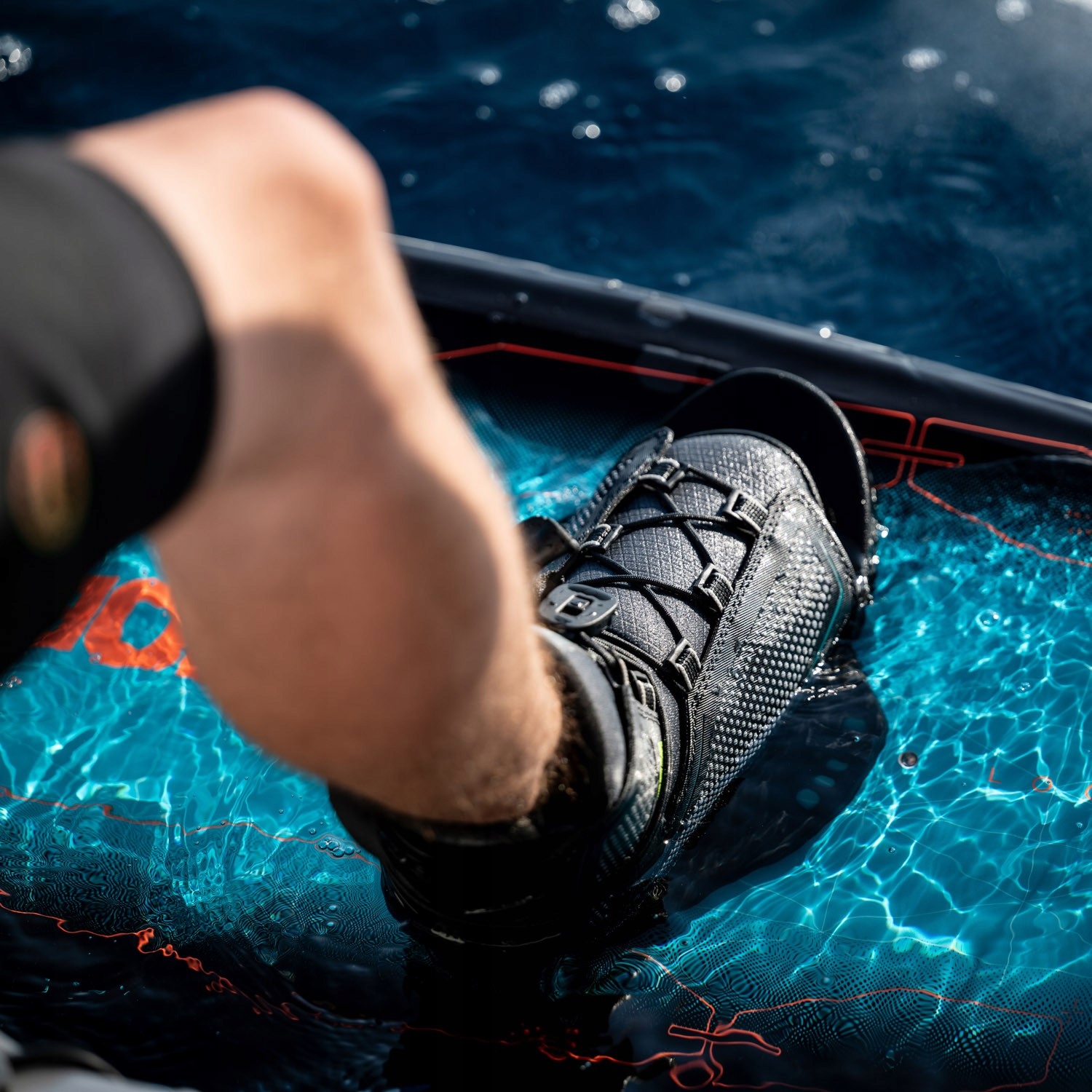 WAKEBOARD JOBE Deska Logo 138cm + Wiązania Maze 40-46 Waga produktu z opakowaniem jednostkowym 2 kg