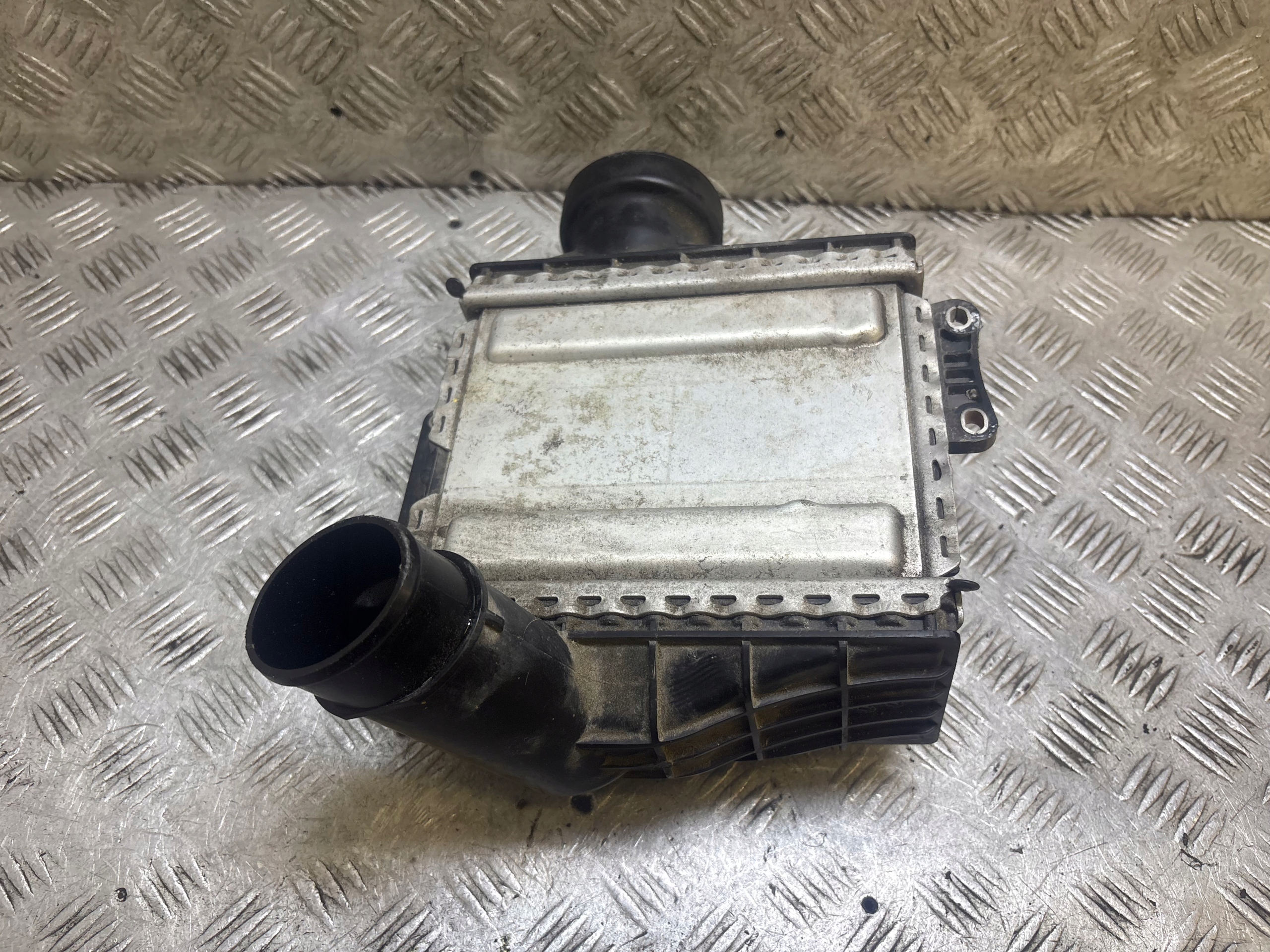 INTERKULER intercooler MERCEDES-BENZ C KLASA W205 2017 2.2 CDI