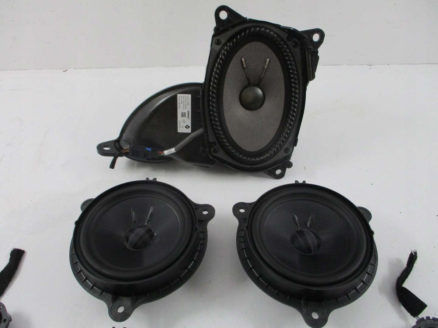 Glosnik glosniki RENAULT CLIO V BOSE 281707146R Producent czesci Renault OE