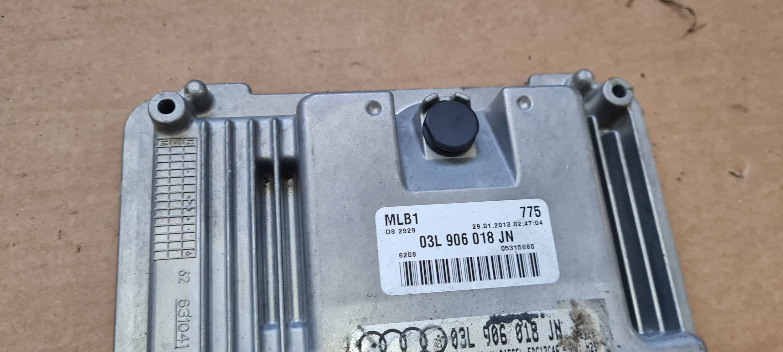 Q5 8R LIFT module control unit computer of the engine 2.0 TDI 03L906018J