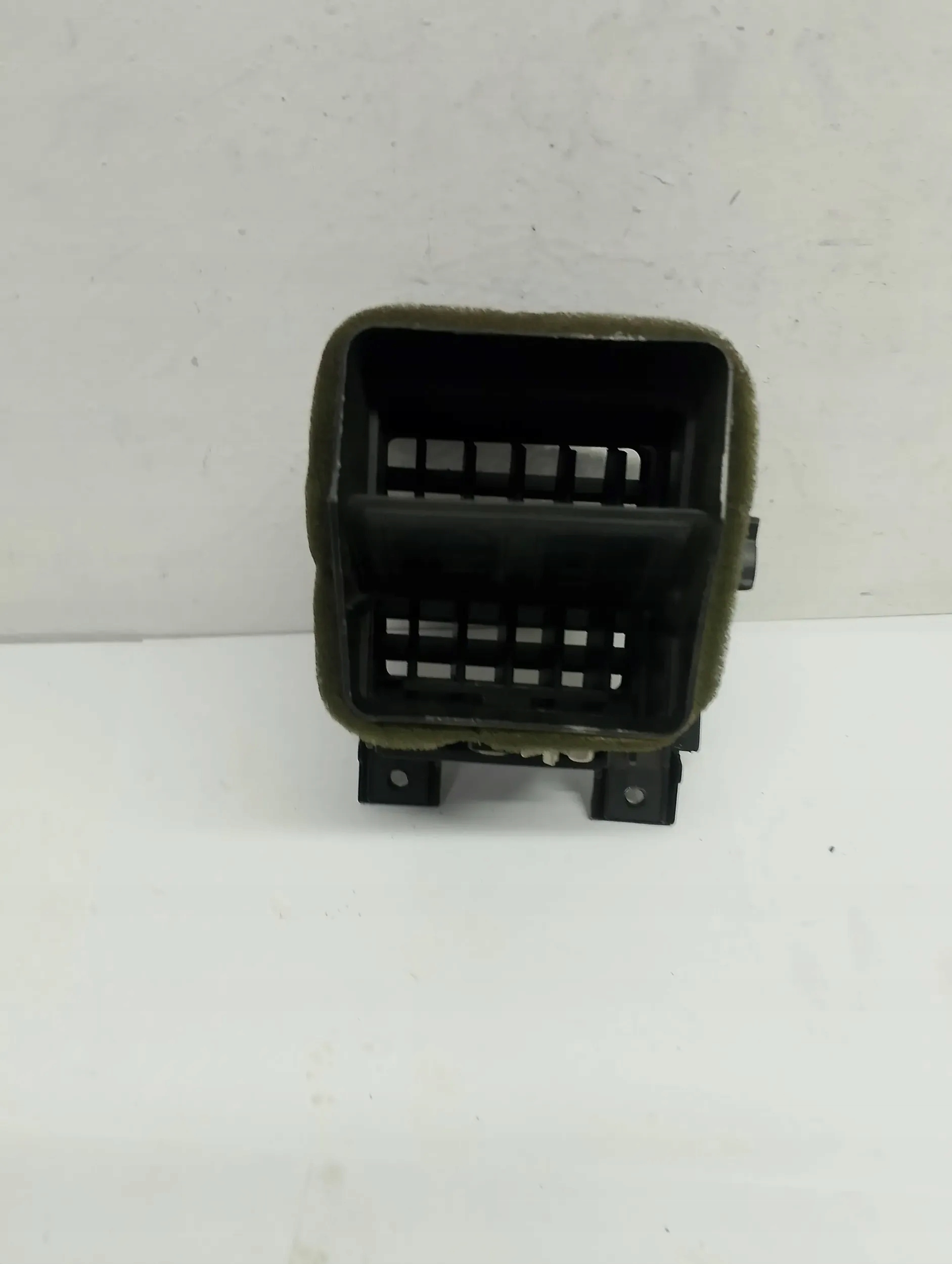 grid air conditioning devices left front OPEL VECTRA C 230635620