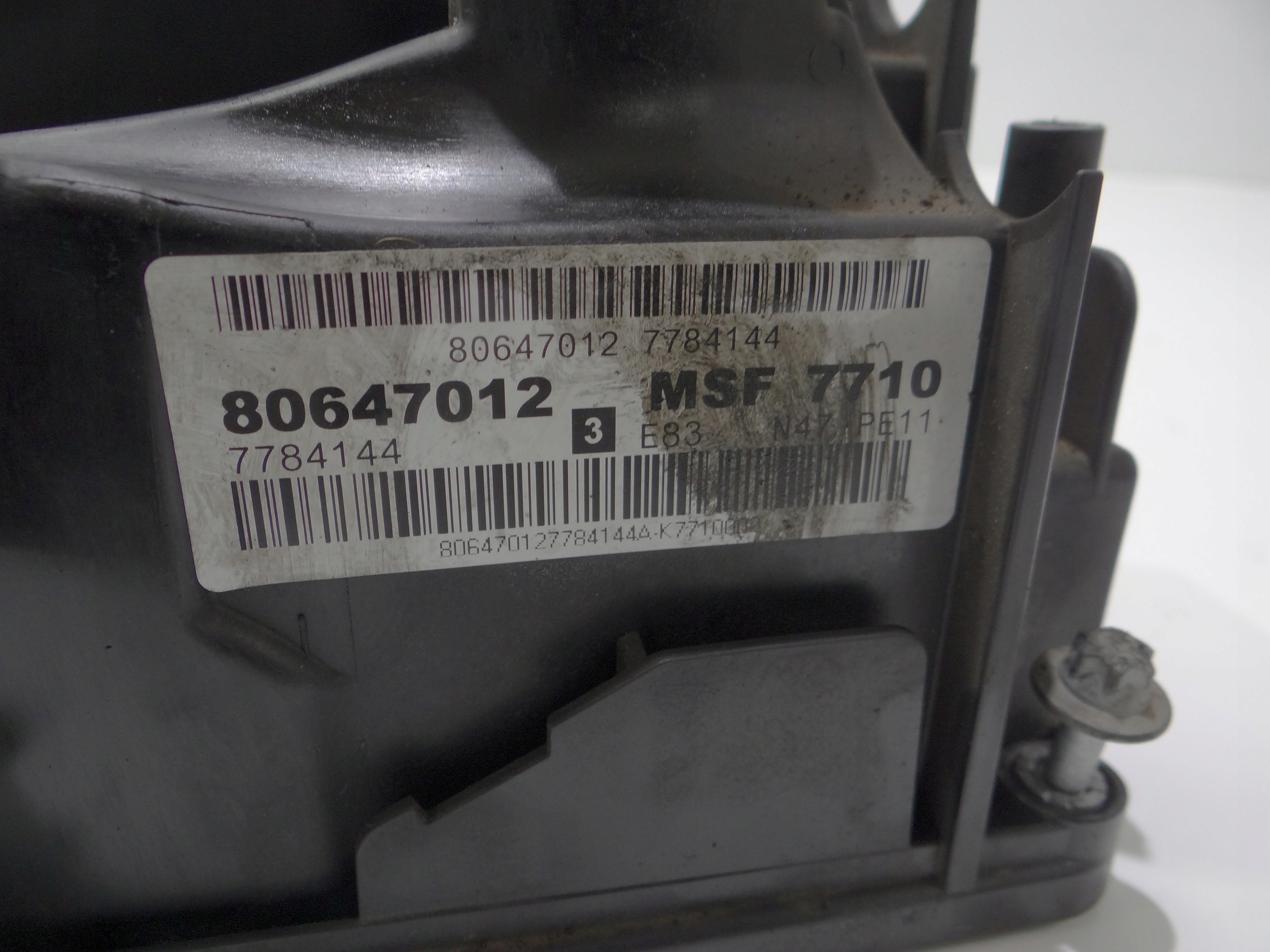 Abdeckung der Ventile BMW X3 E83 LCI N47D20A 7784144