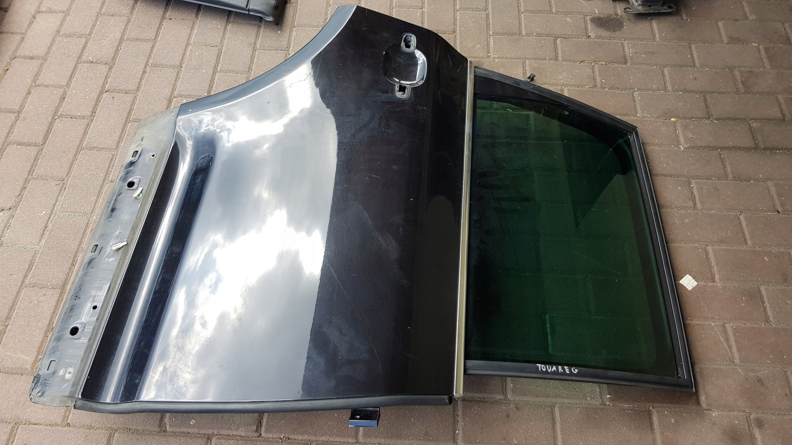 ДВЕРІ ЗАДНЄ ЗАД. ПРАВЕ VW TOUAREGl
