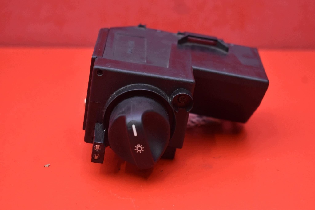 switch light switch 2105451404 MERCEDES CLK W208 C208 LIFT 99-02