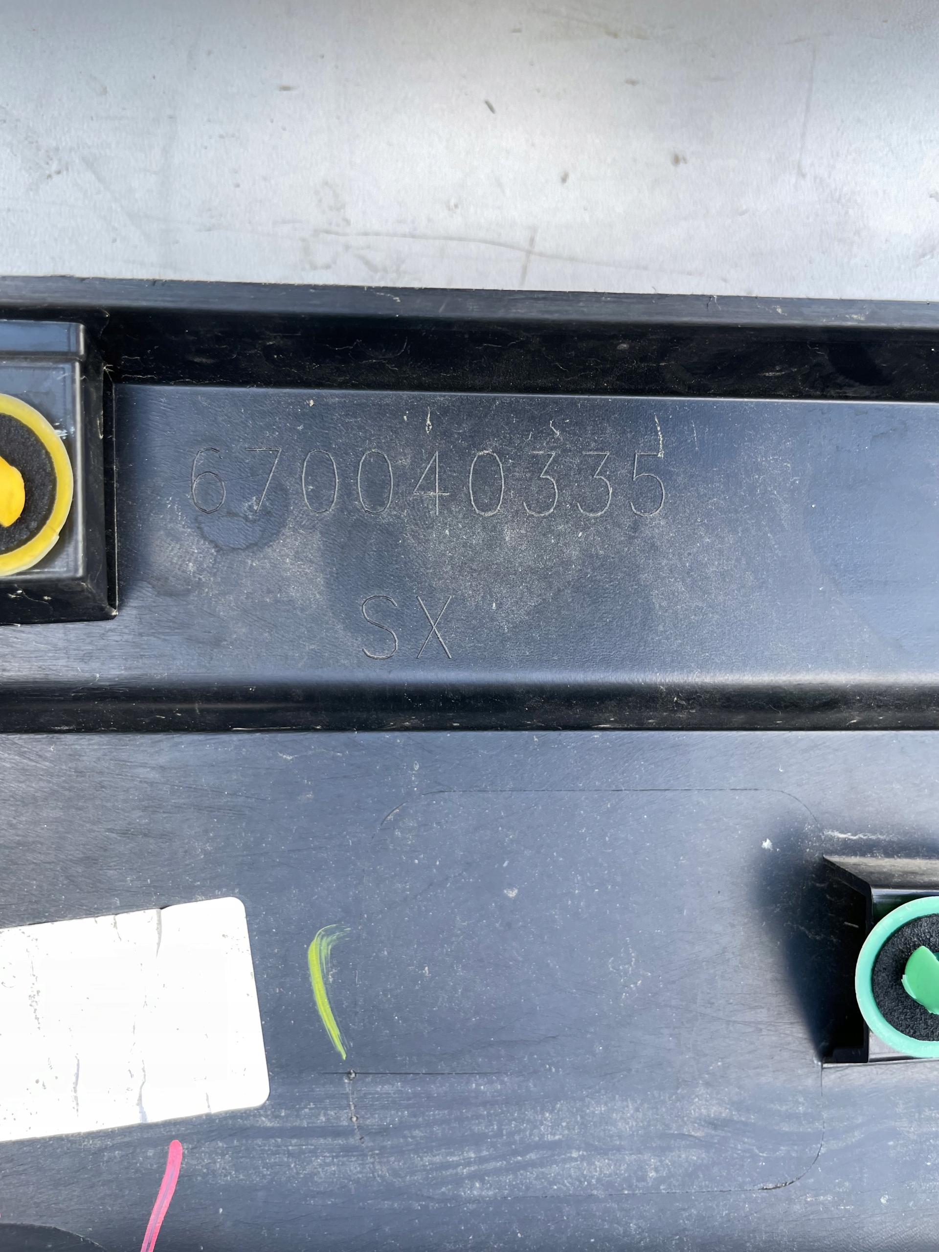 MASERATI LEVANTE LEFT MOULDING THRESHOLD 670040335